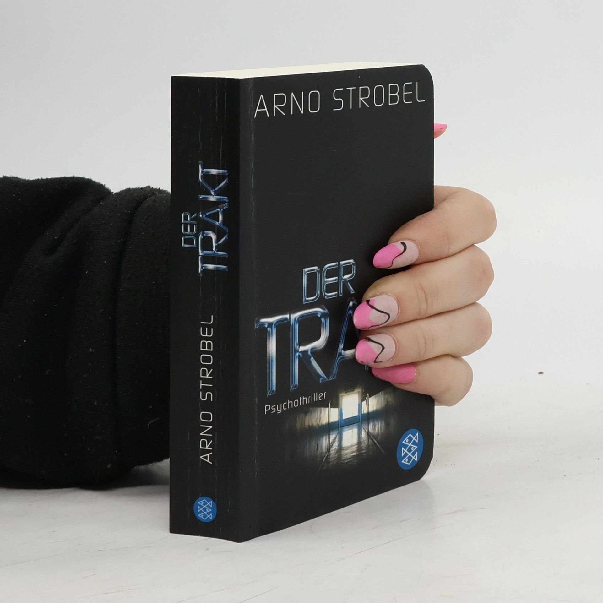 Arno Strobel Der Trakt