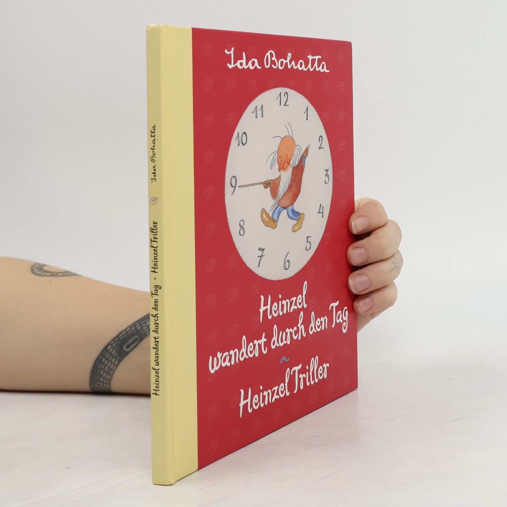 Heinzel wandert durch den Tag