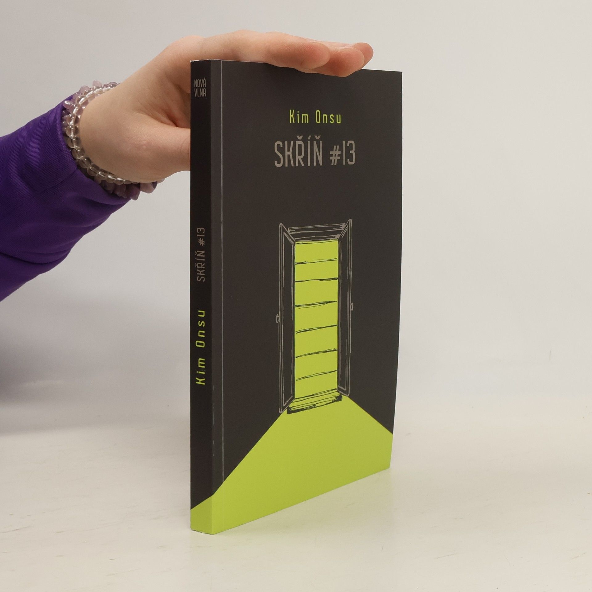 Ŏn Kim Skříň #13