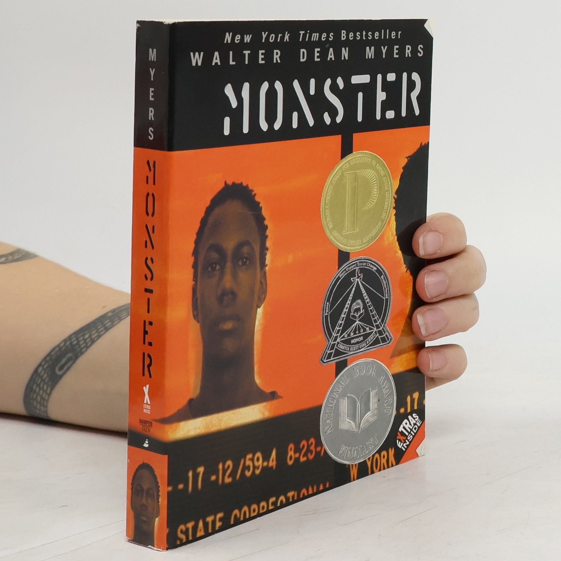 Walter Dean Myers Monster, English edition