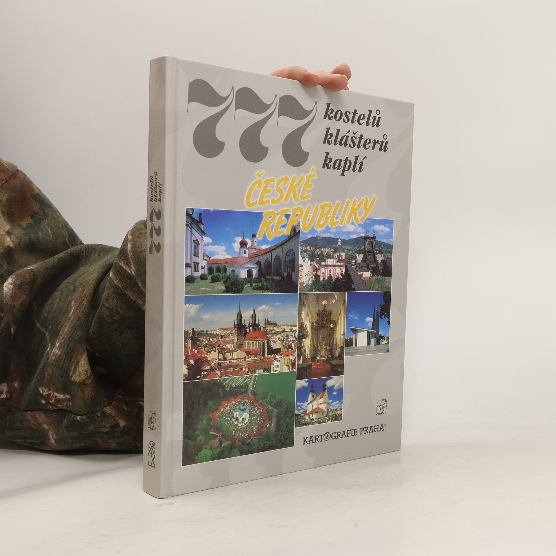 Petr David 777 kostelů, klášterů, kaplí České republiky