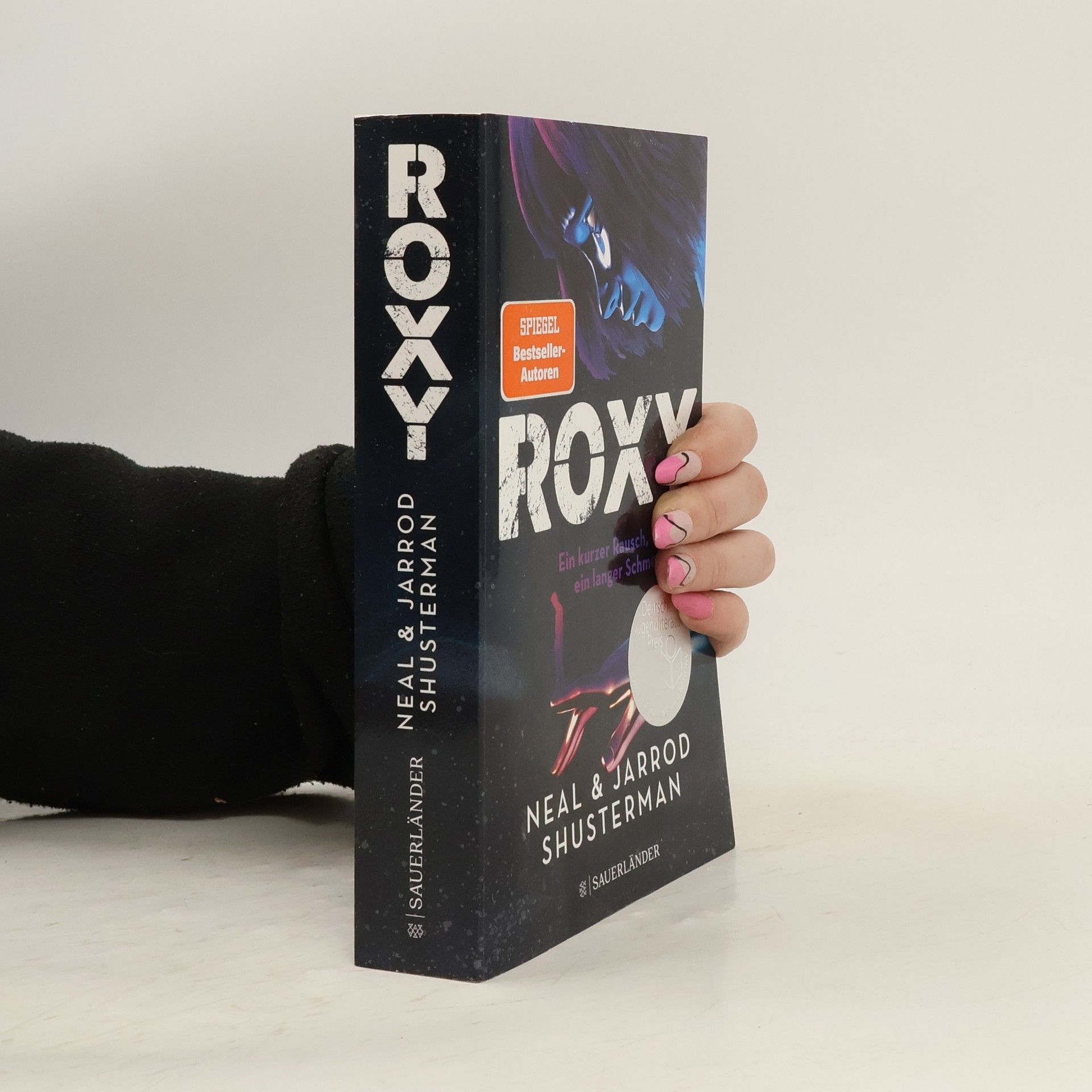 Neal Shusterman Roxy