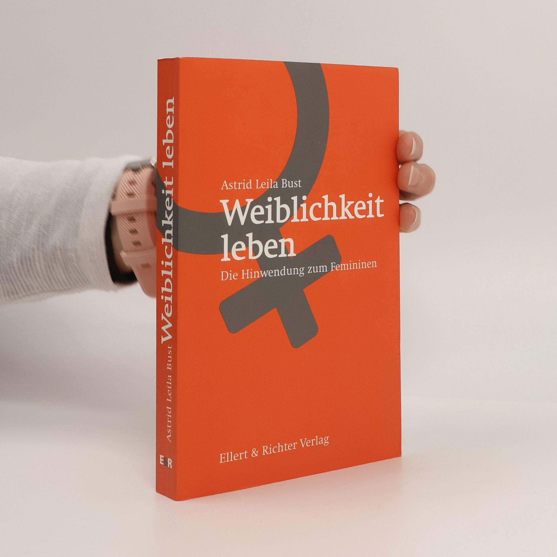 Leila Bust Weiblichkeit leben