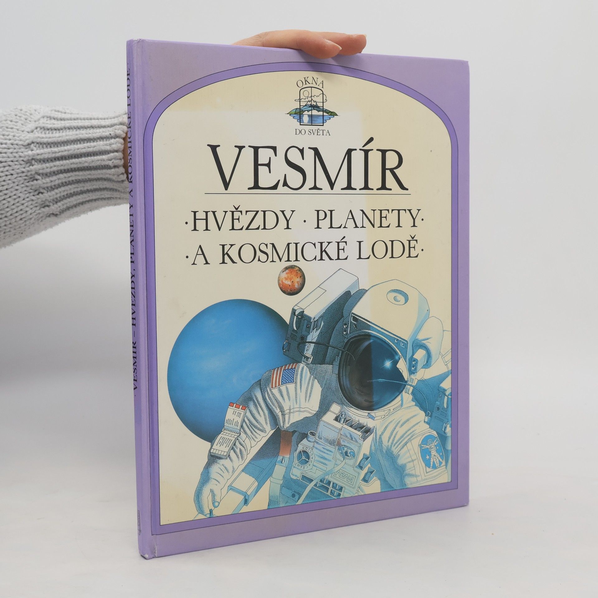 Sue Becklake Vesmír. Hvězdy, planety a kosmické lodě.