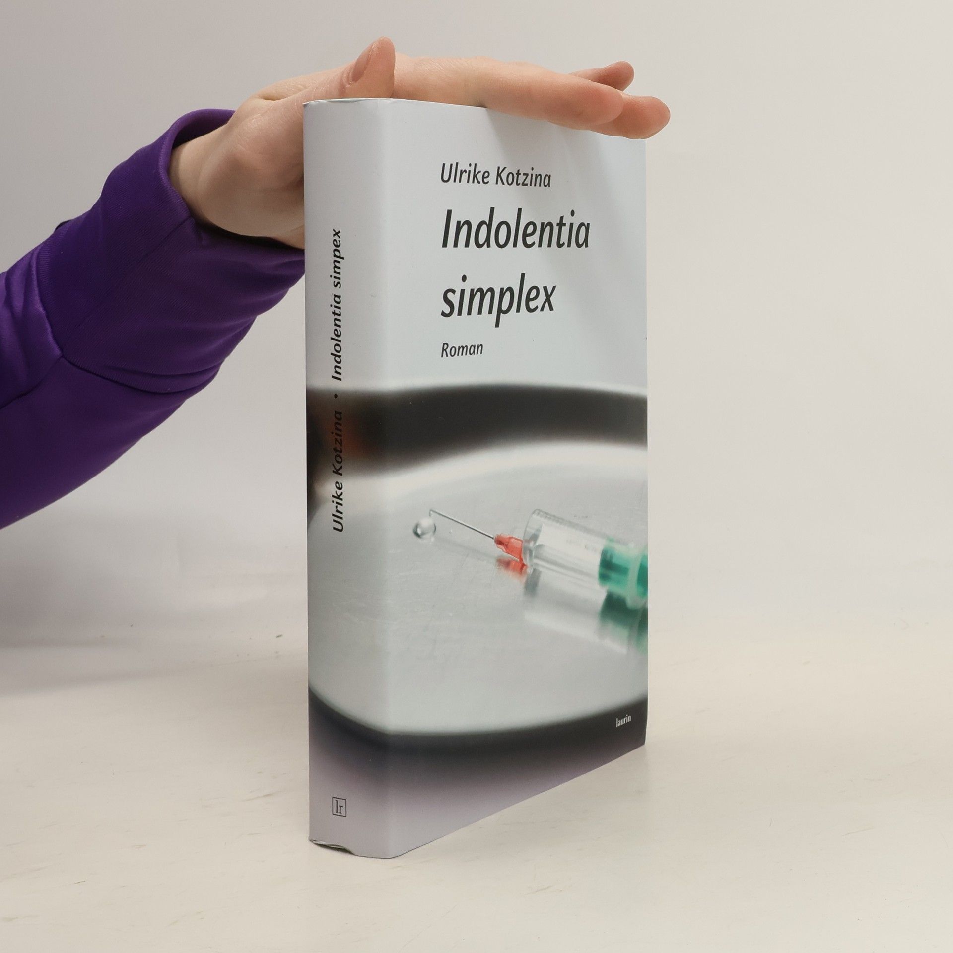 Indolentia simplex