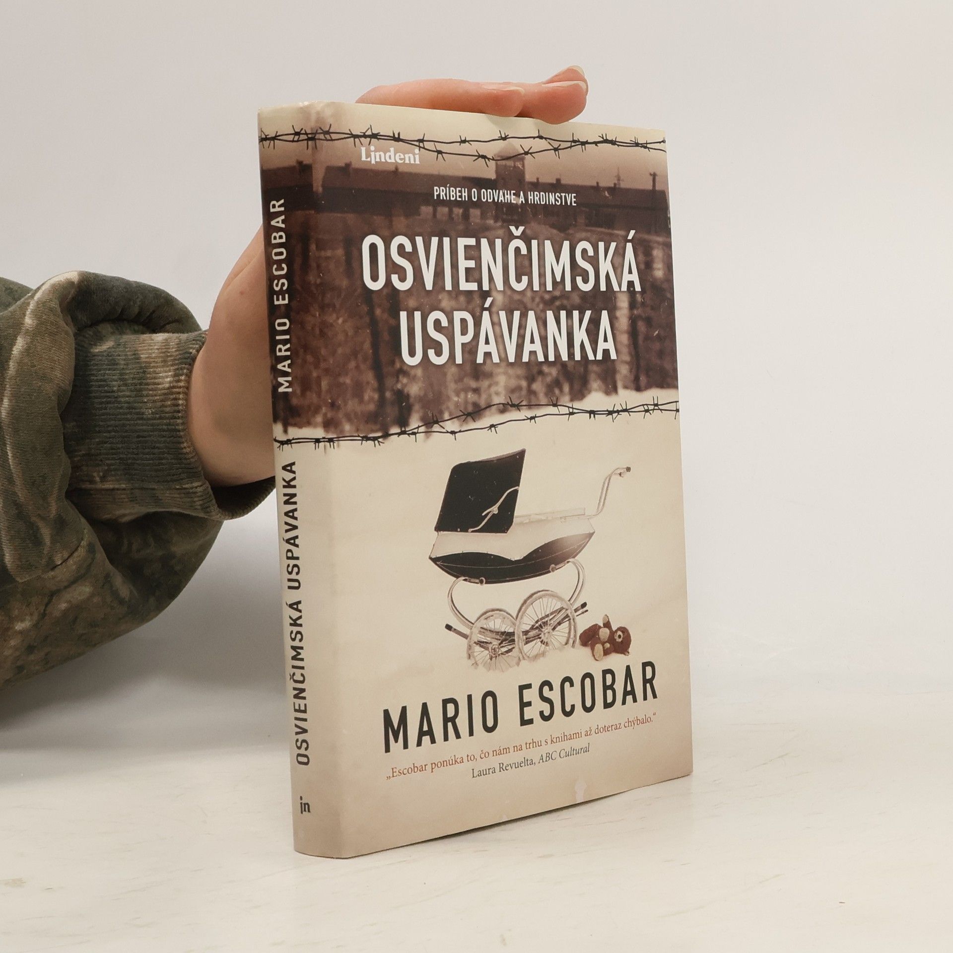 Mario Escobar Osvienčimská uspávanka
