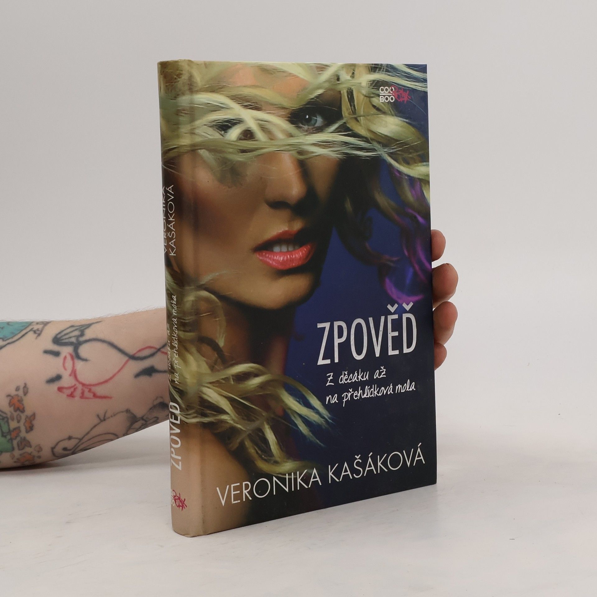 Veronika Kašáková Zpověď. Z děcáku až na přehlídková mola