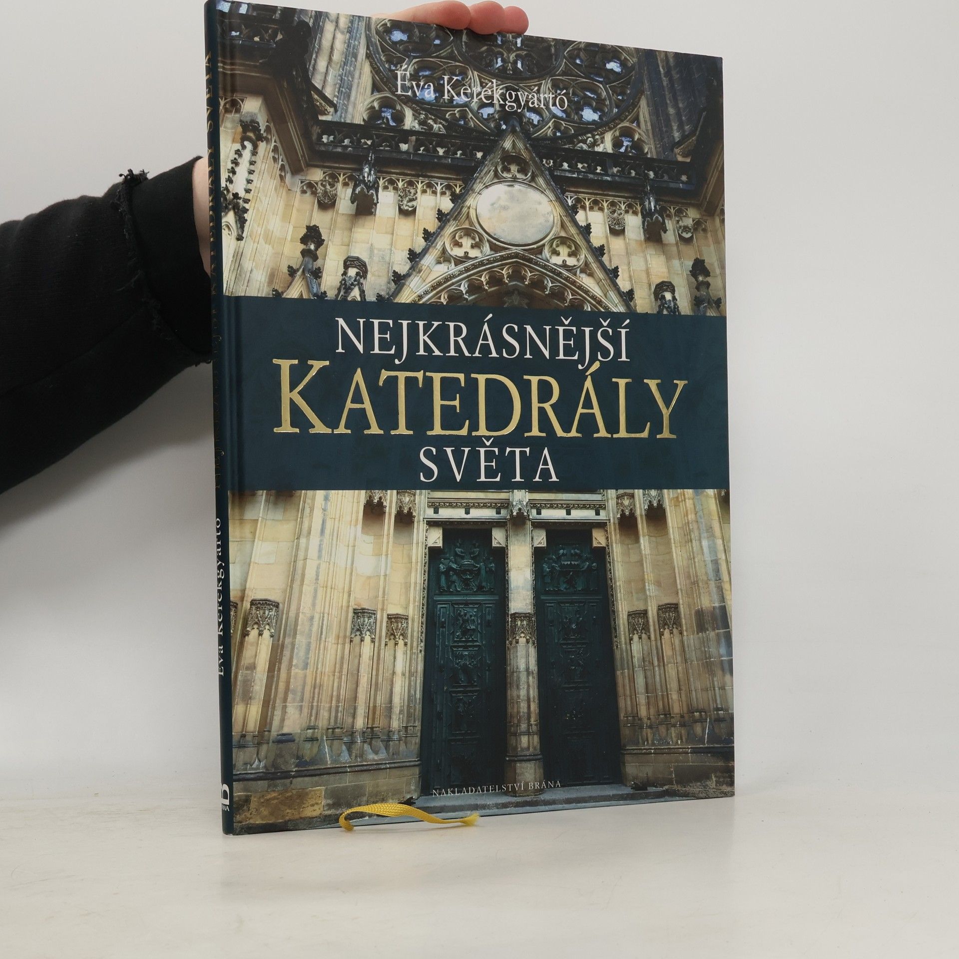 Éva Kerékgyártó Nejkrásnější katedrály světa