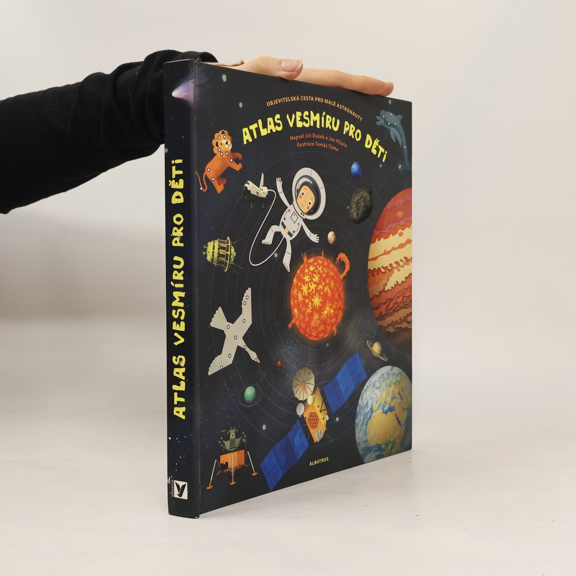 Jiří Dušek Atlas vesmíru pro děti. Objevitelská cesta pro malé astronauty