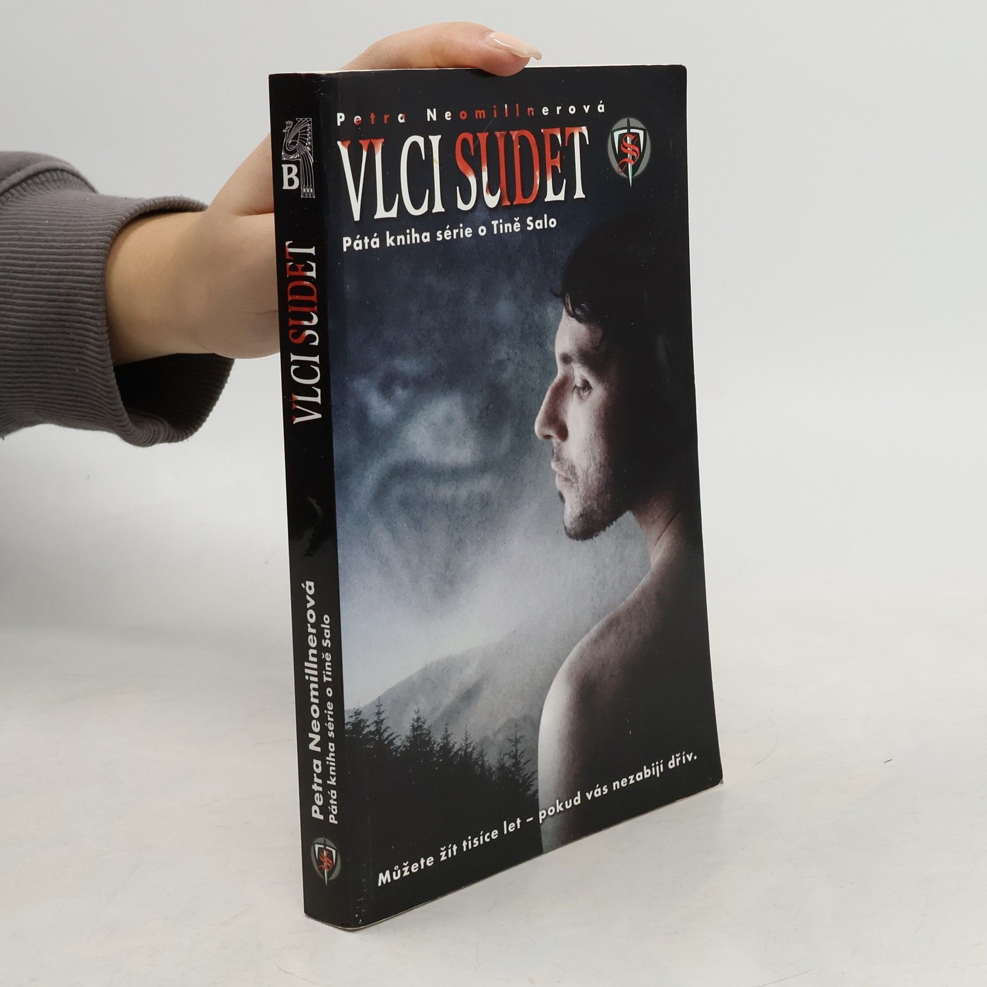 Petra Neomillnerová Vlci Sudet. Tina Salo, kniha pátá
