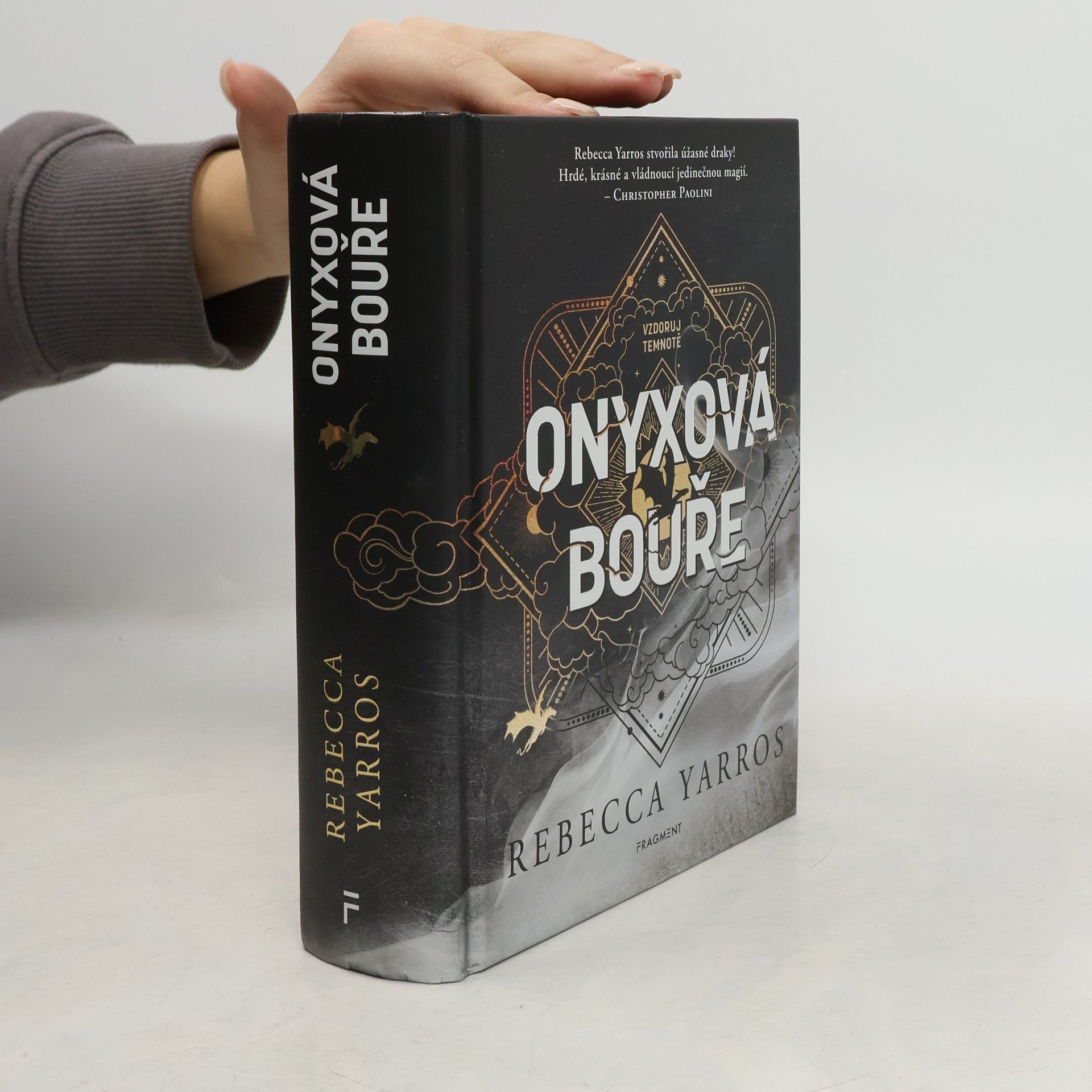 Rebecca Yarros Onyxová bouře