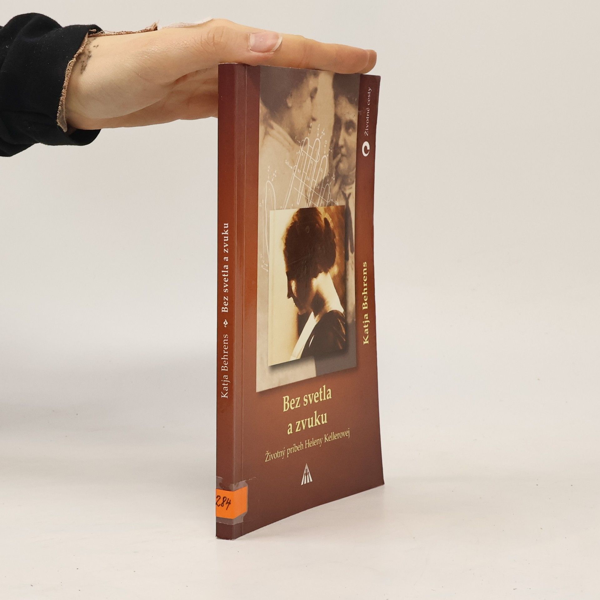 Bez svetla a zvuku Životný príbeh Heleny Kellerovej