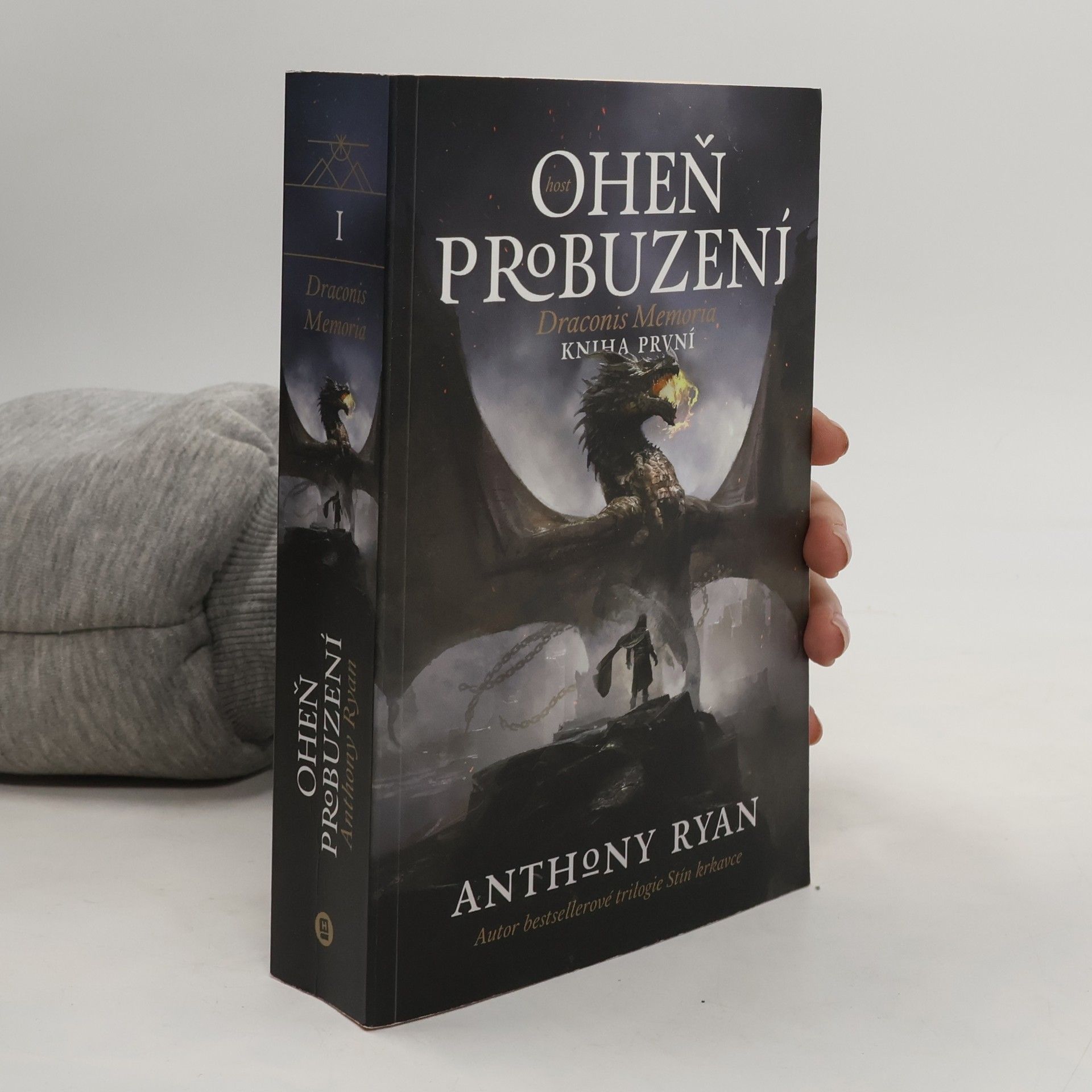 Anthony Ryan Oheň probuzení