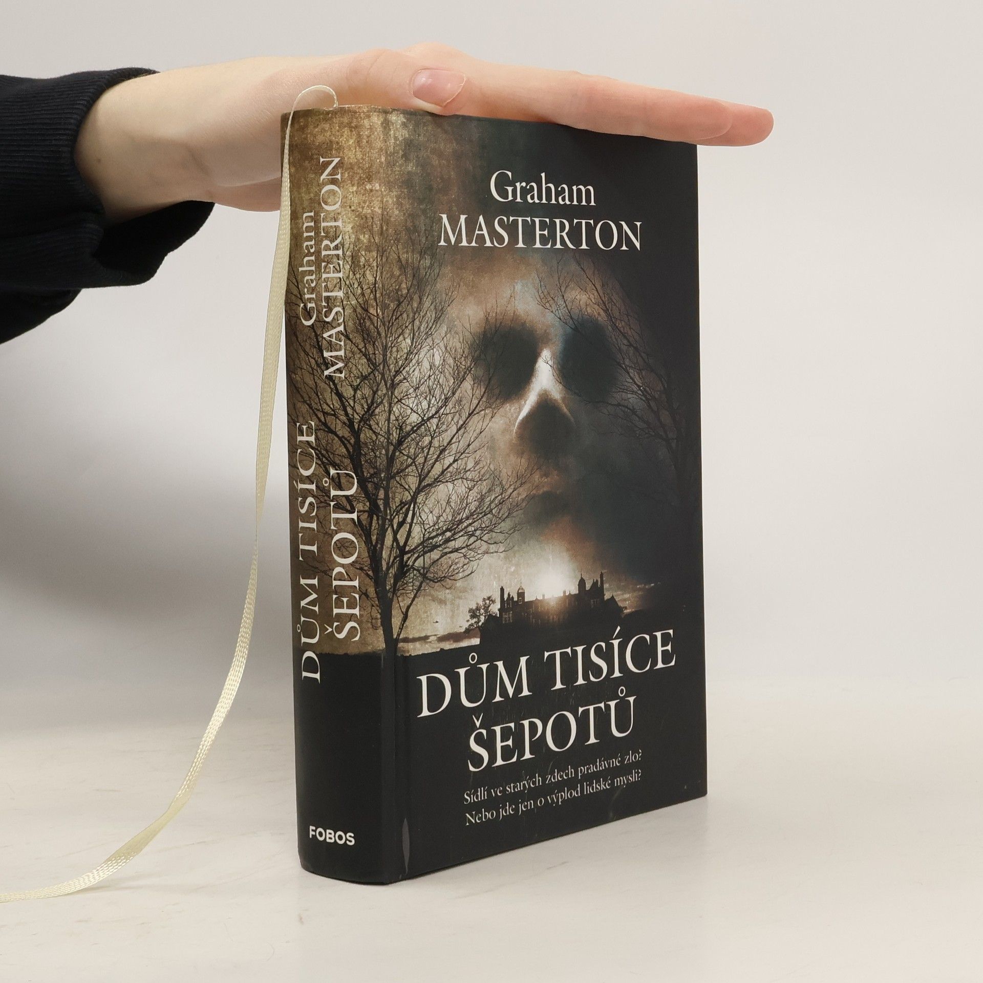 Masterton, Graham. Dům tisíce šepotů