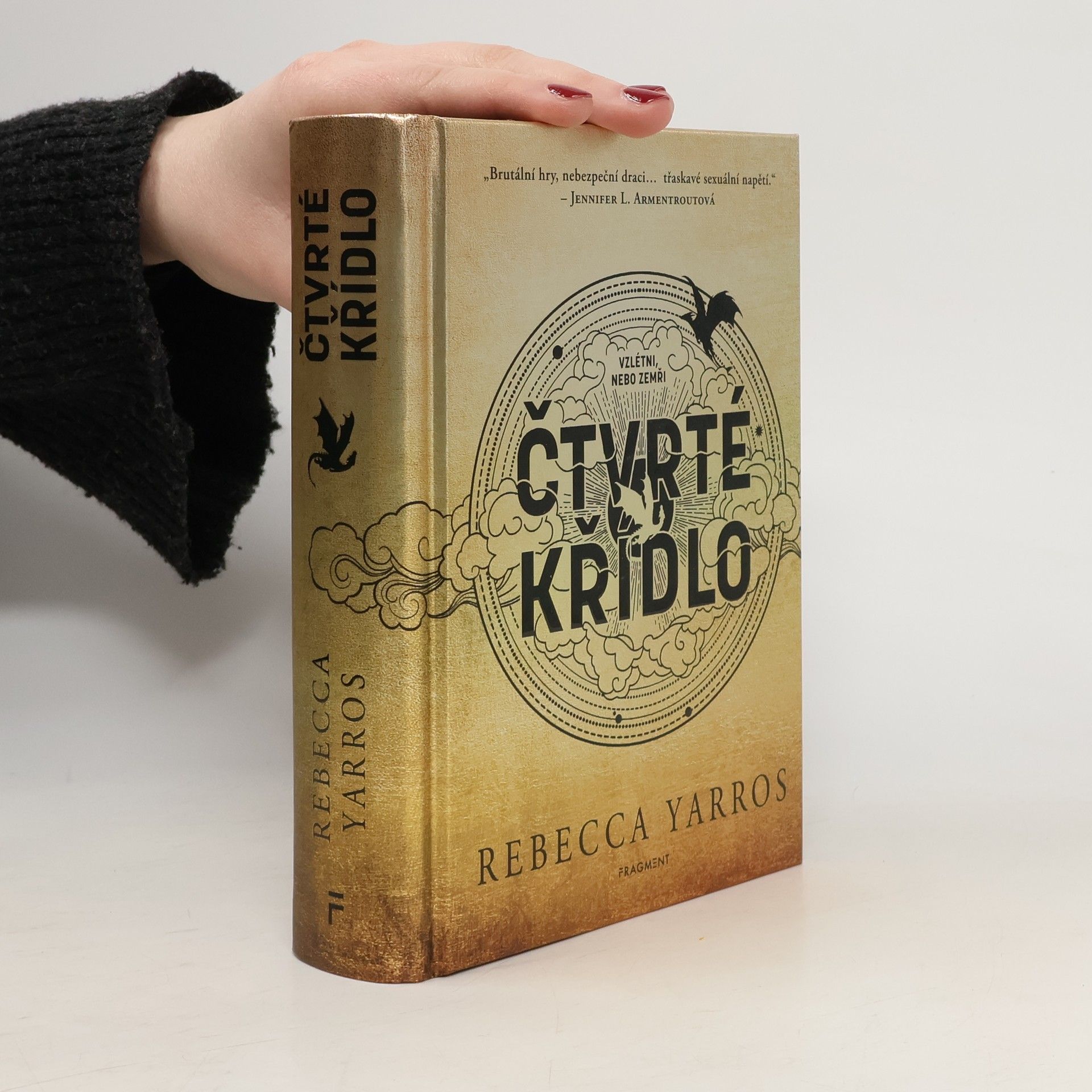 Rebecca Yarros Čtvrté křídlo