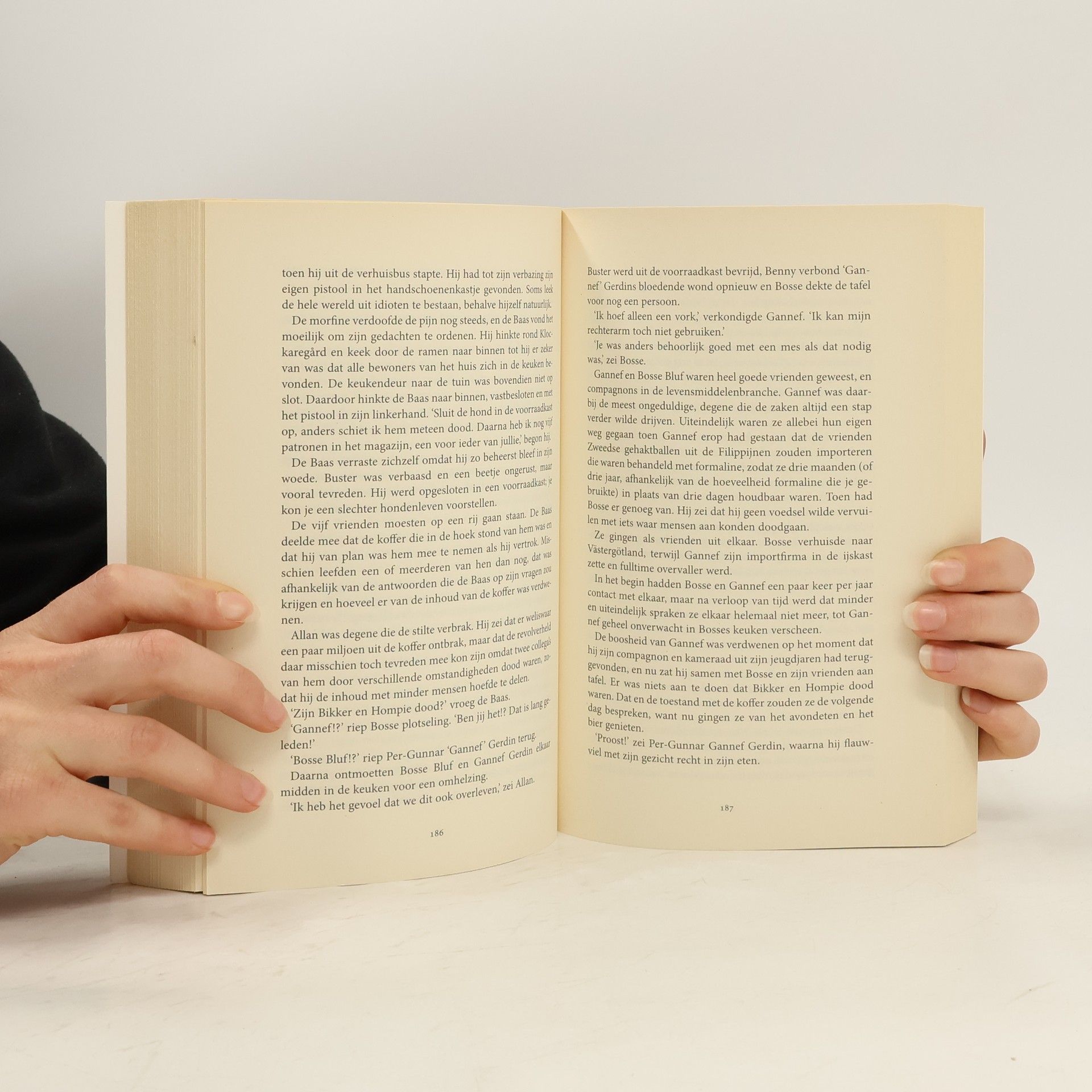 Jonas Jonasson De 100-jarige man die uit het raam klom en verdween