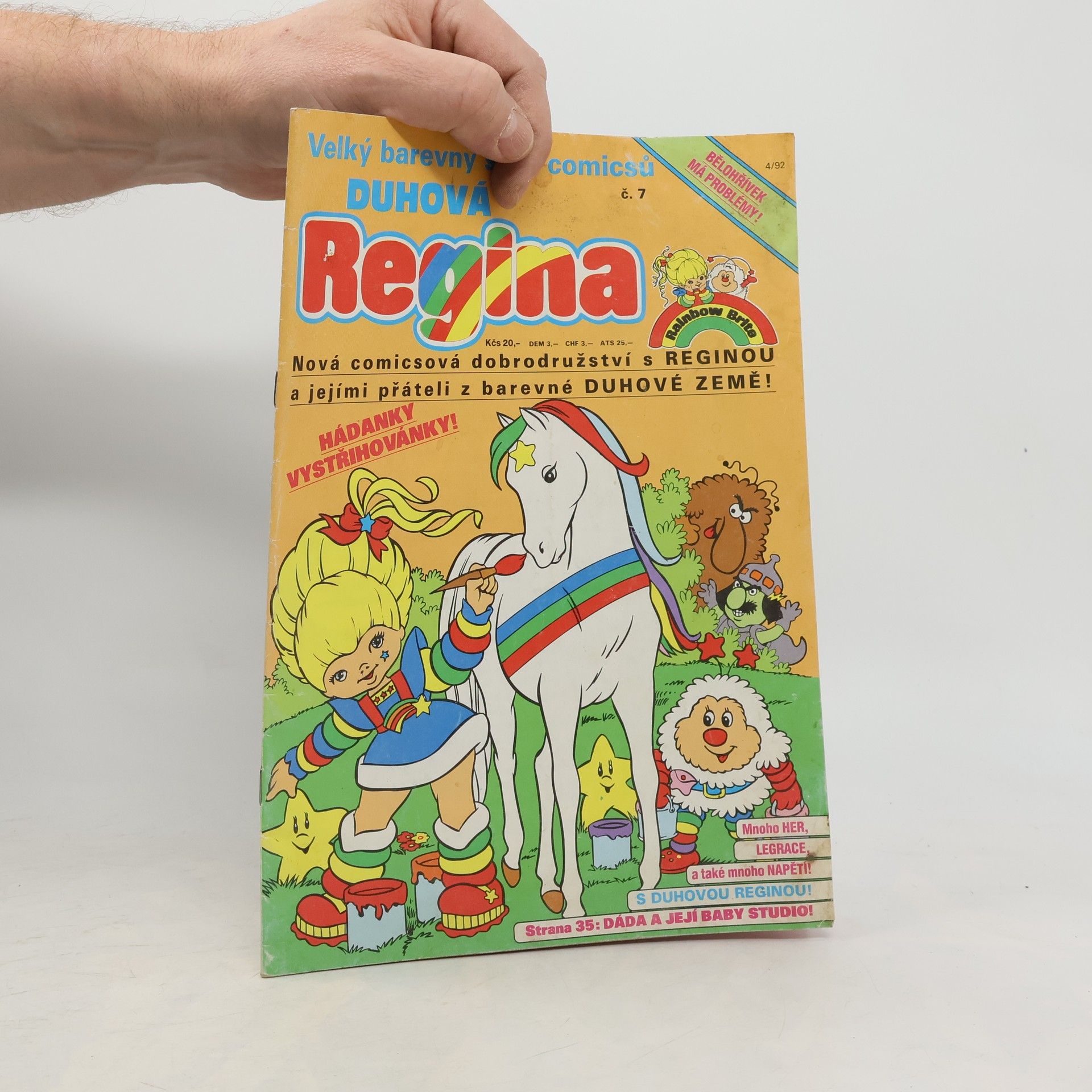 Autorenkollektiv Velký barevný sešit comicsů. Duhová Regina