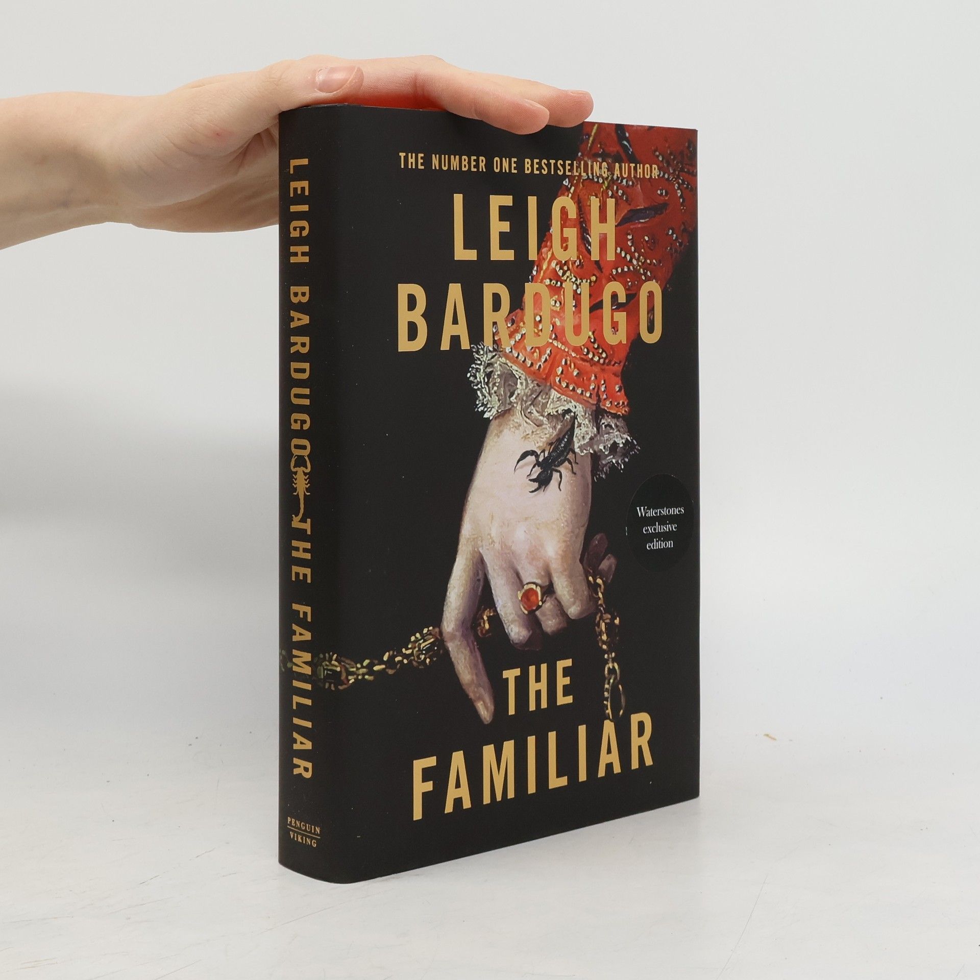 Leigh Bardugo The Familiar