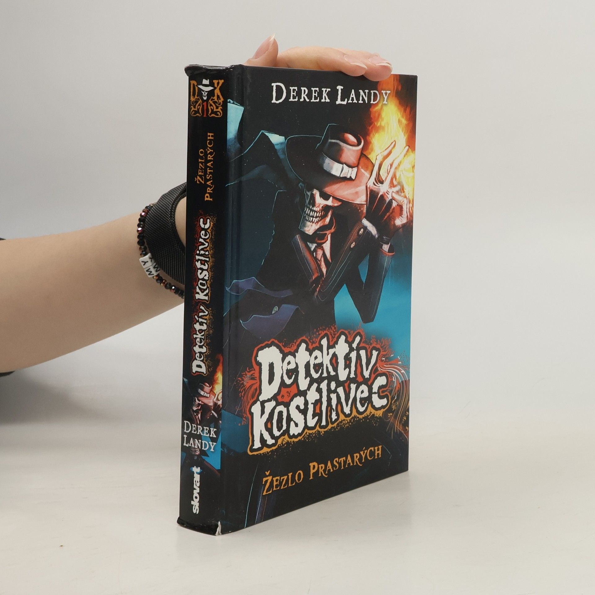 Derek Landy Žezlo prastarých