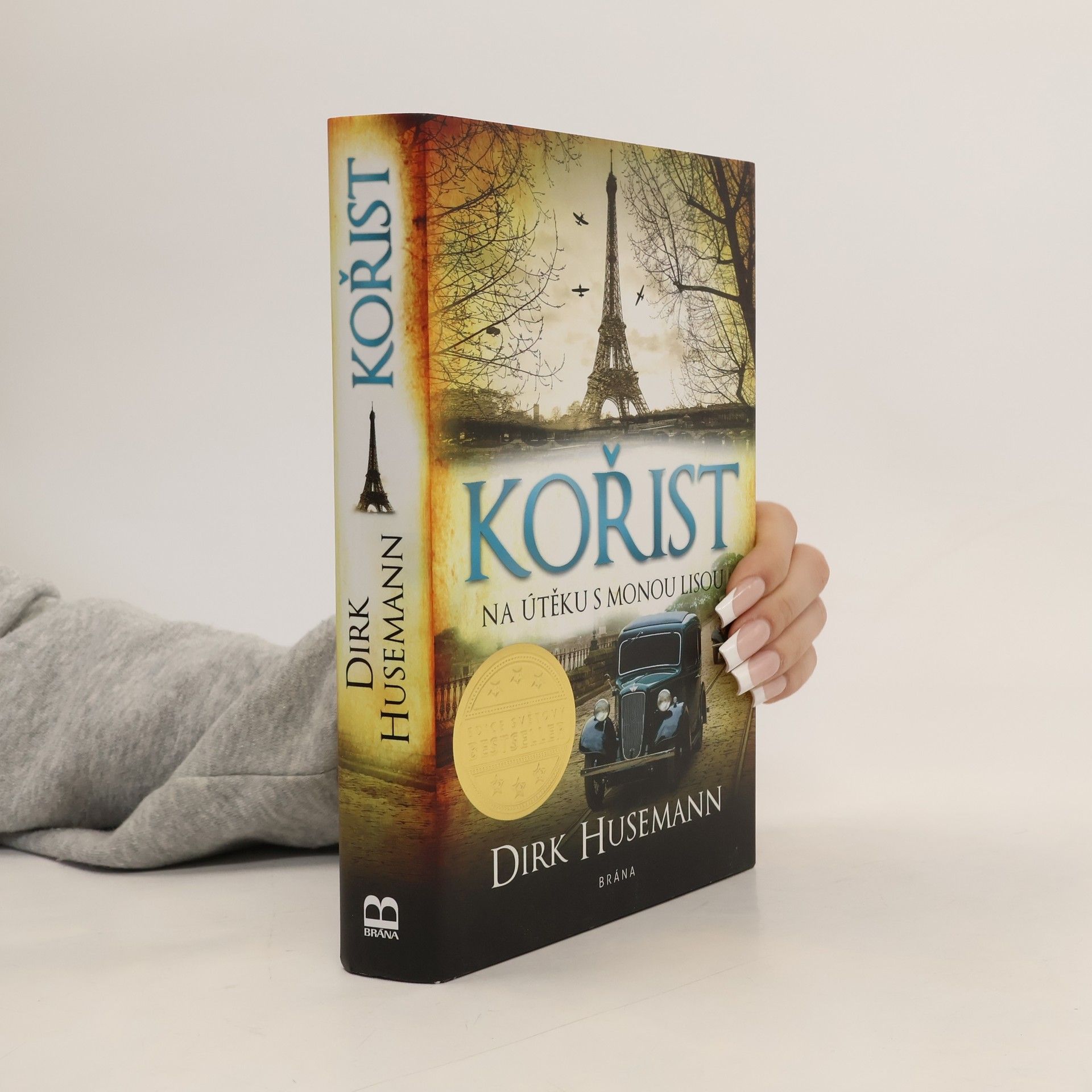Dirk Husemann Kořist : na útěku s Monou Lisou
