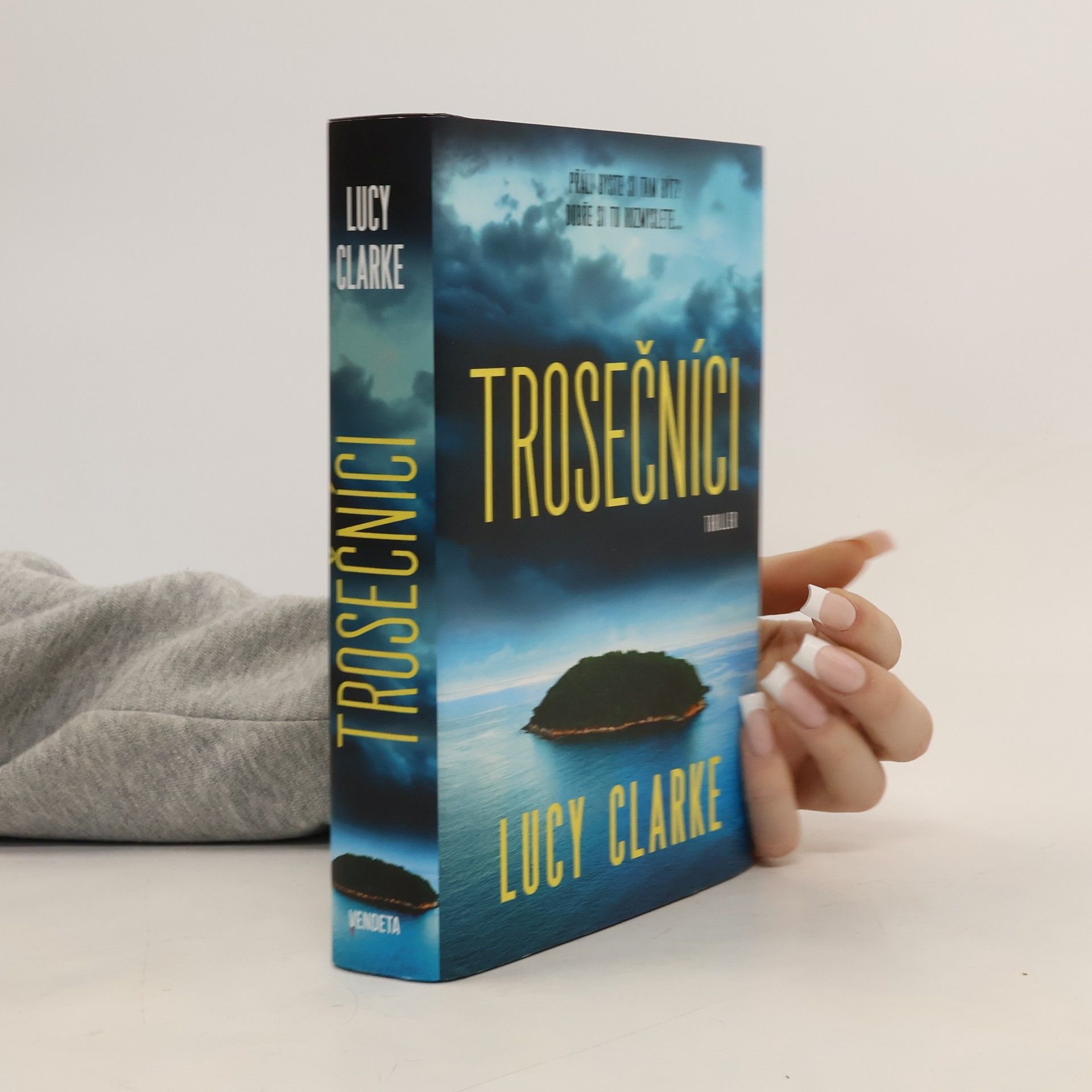 Lucy Clarke Trosečníci