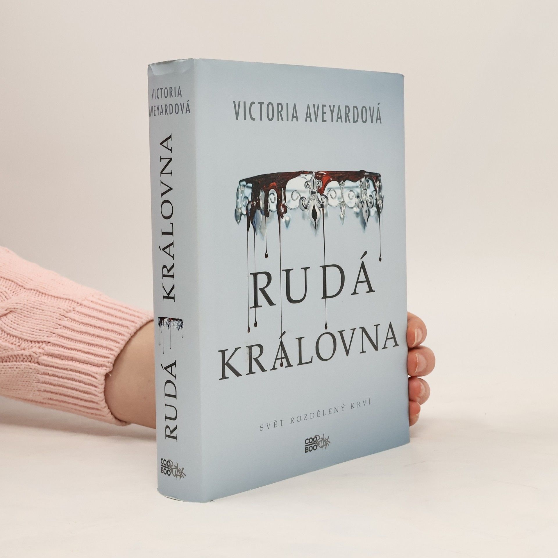 Victoria Aveyard Rudá královna. 1. díl