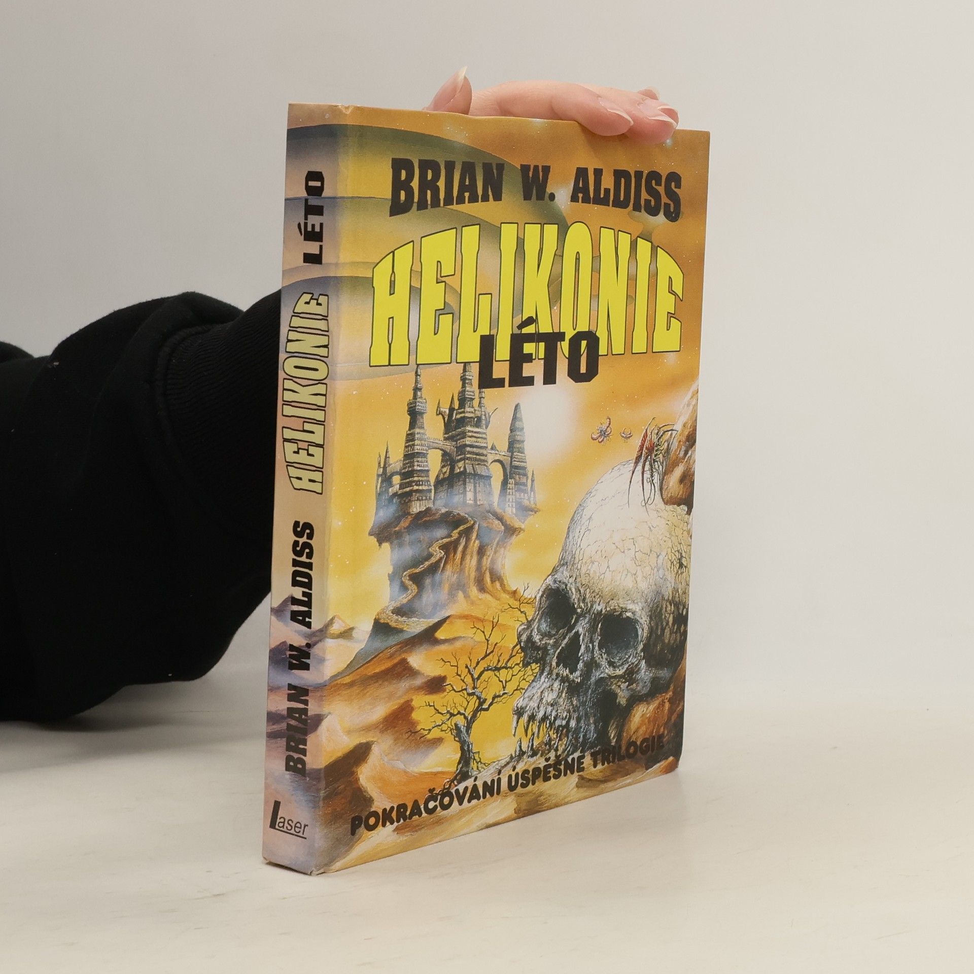Brian Aldiss Helikonie. Léto