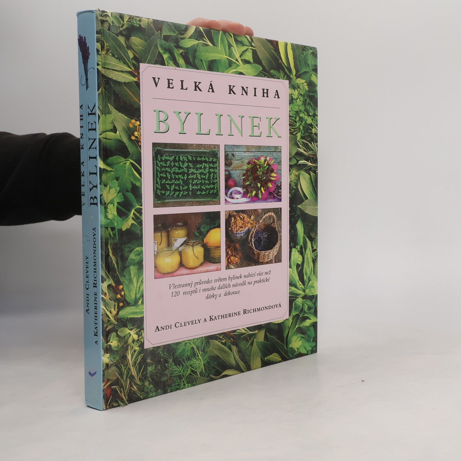 A. M. Clevely Velká kniha bylinek