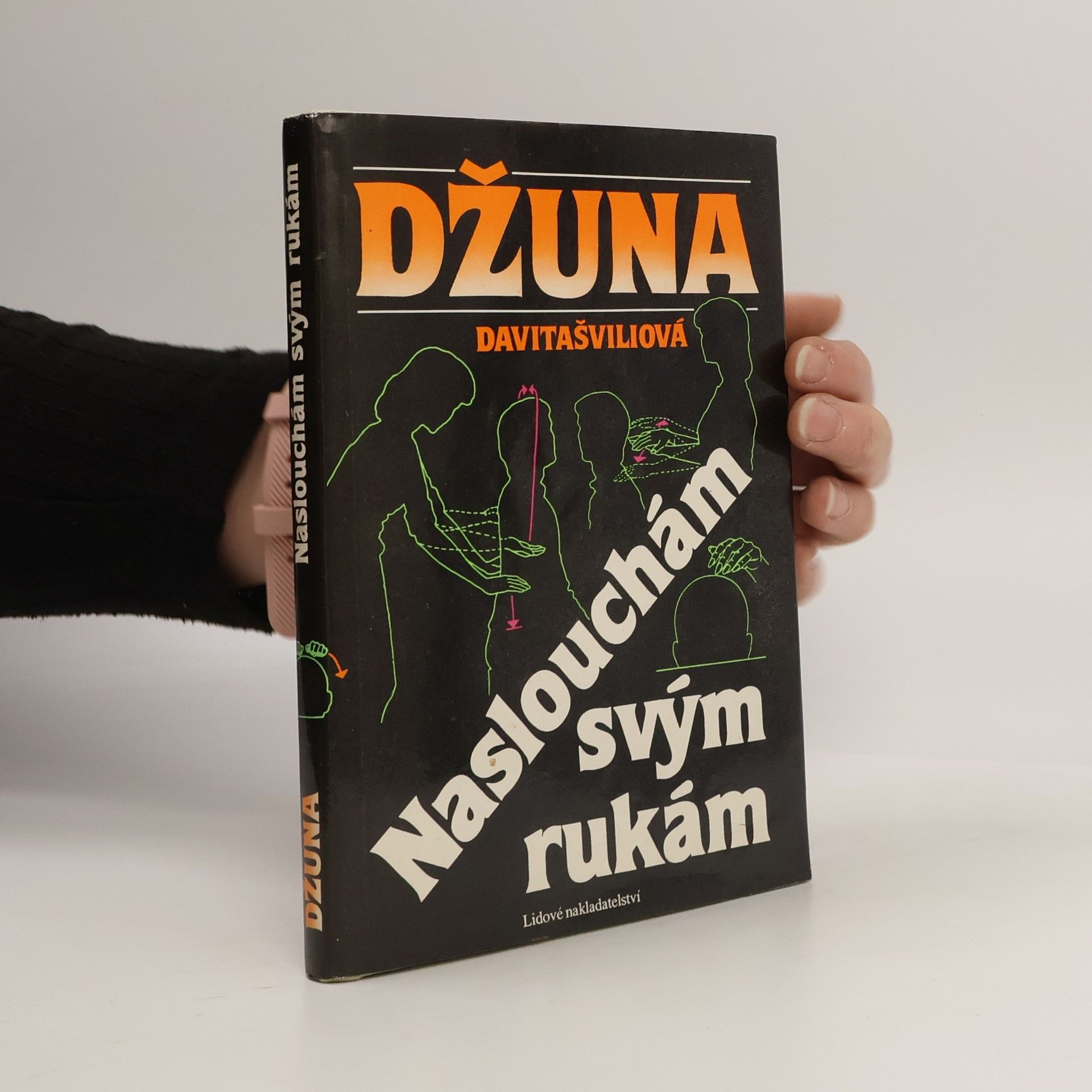 Džuna Davitašvili Naslouchám svým rukám