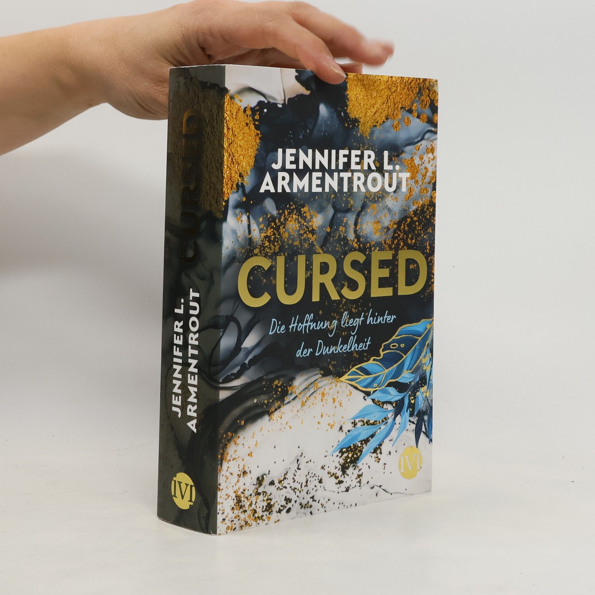 Jennifer Armentrout Cursed. Die Hoffnung liegt hinter der Dunkelheit