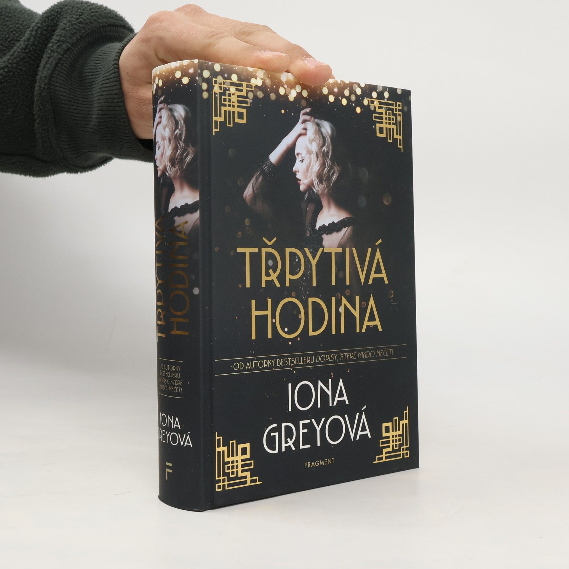 Iona Grey Třpytivá hodina