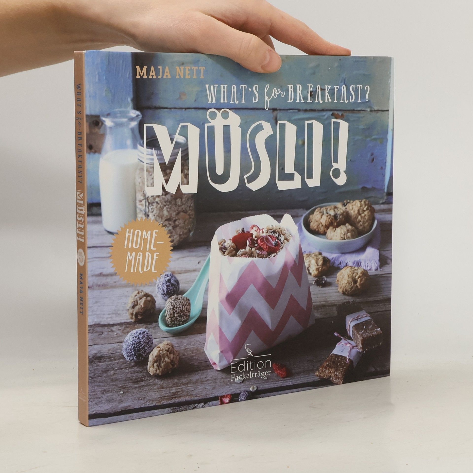 Maja Nett What’s for breakfast? Müsli!