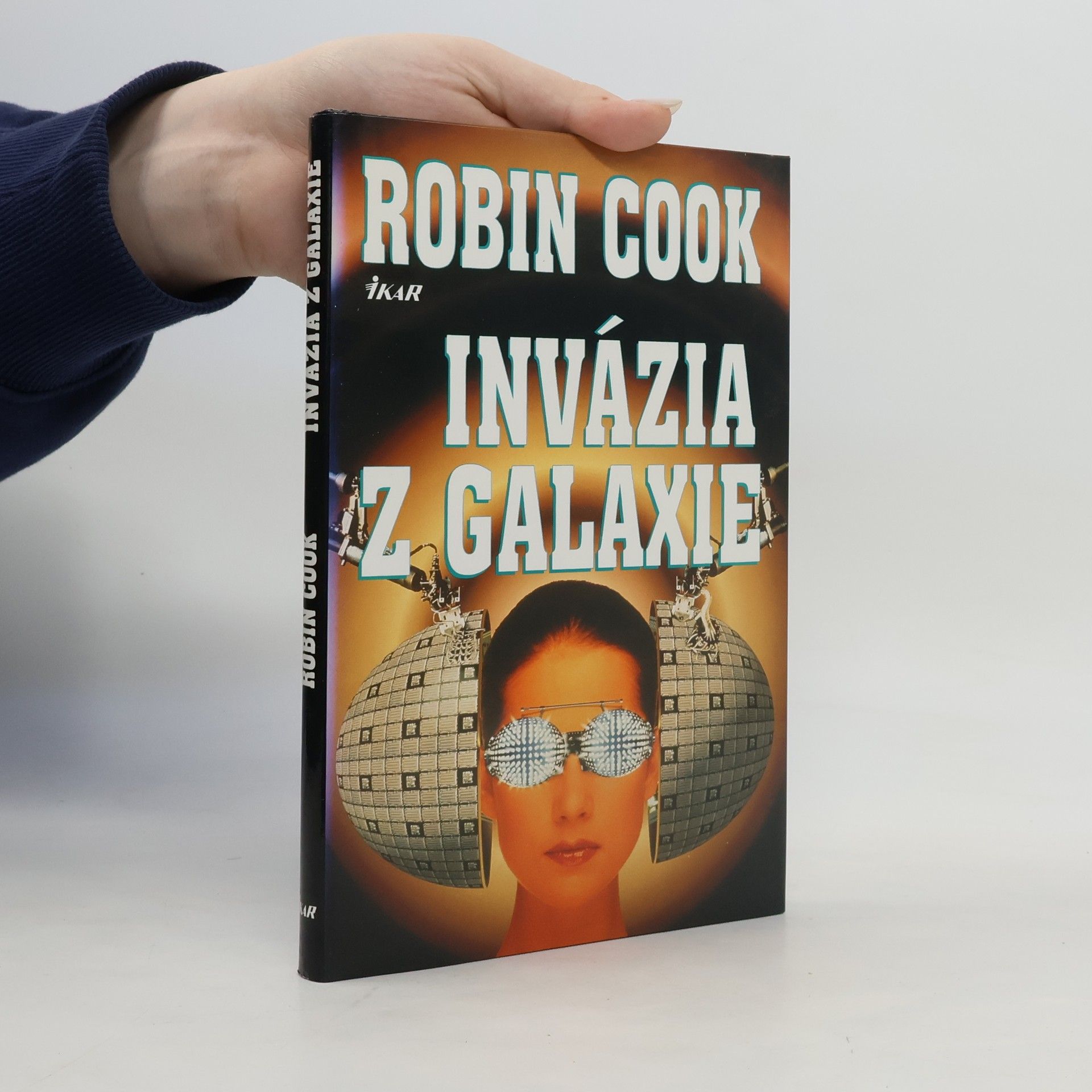 Robin Cook Invázia z galaxie