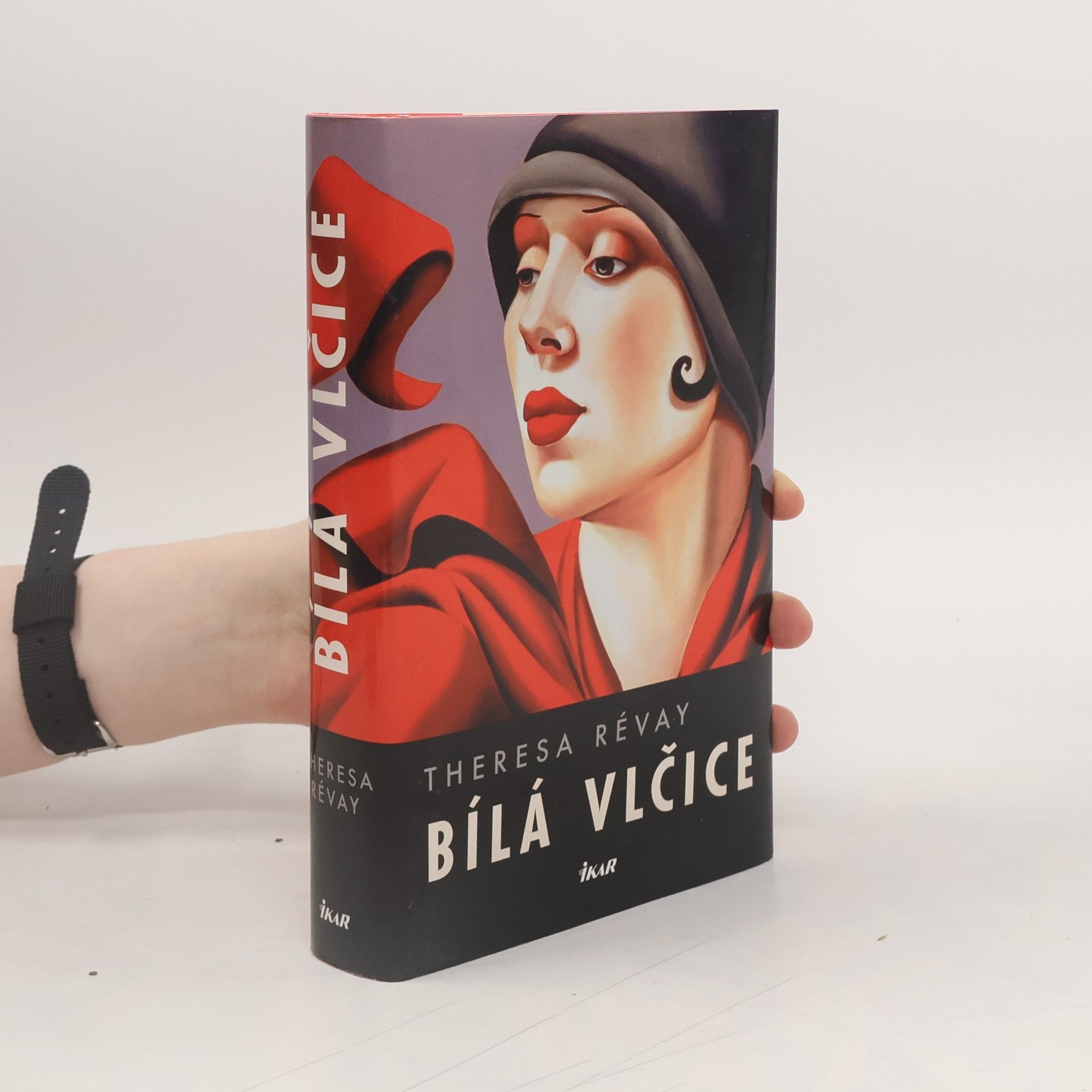 Theresa Révay Bílá vlčice