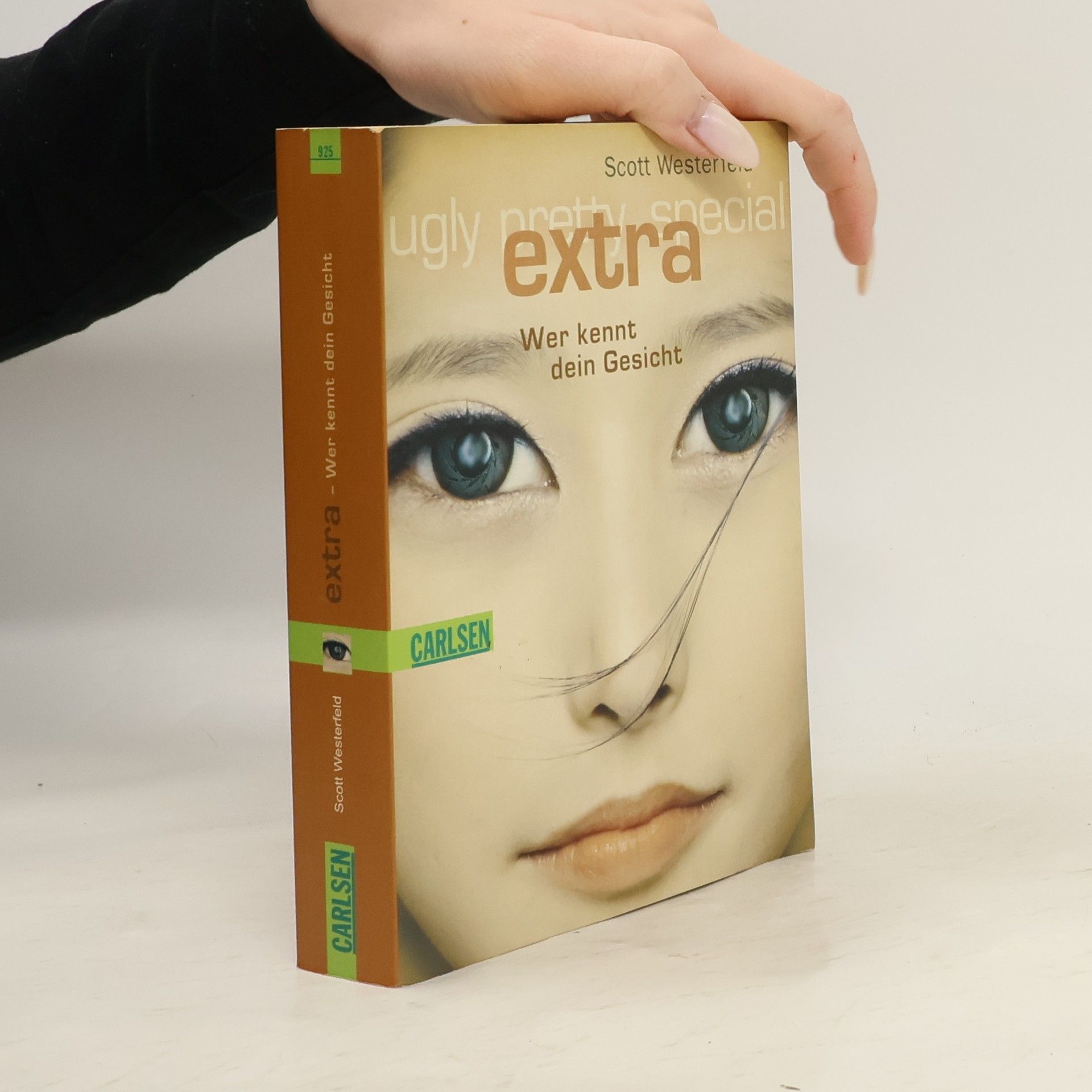 Scott Westerfeld Extra