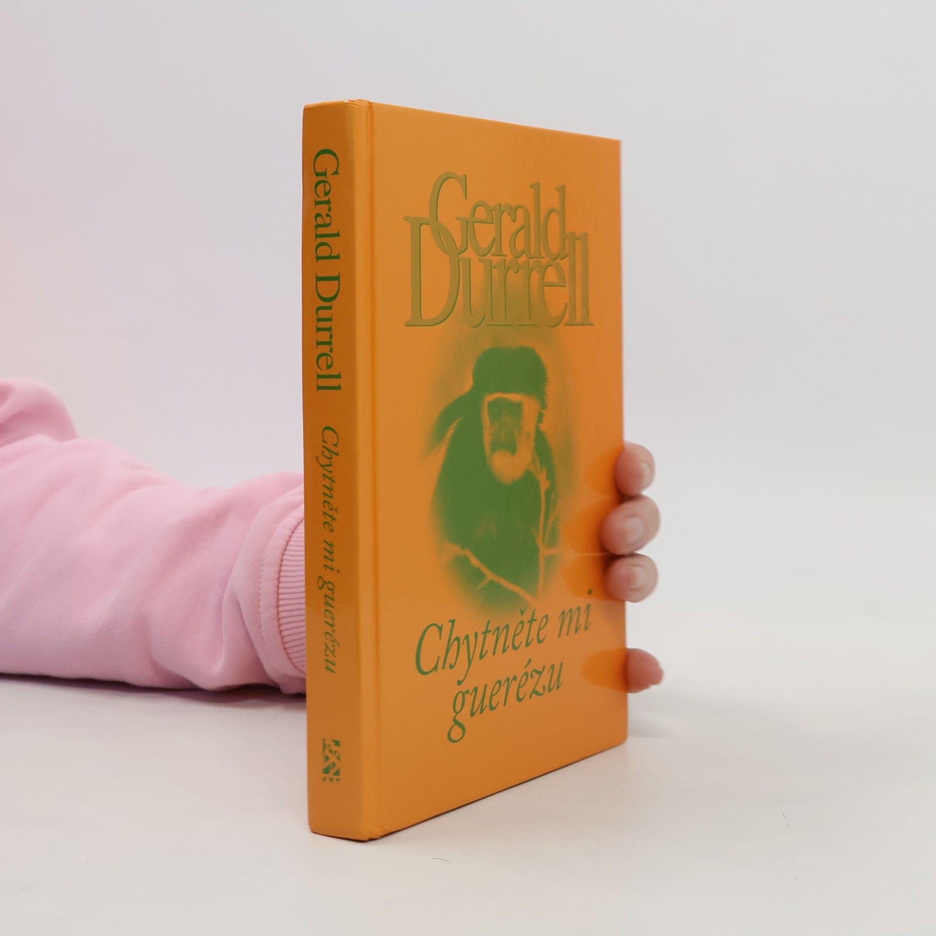 Gerald Malcolm Durrell Chytněte mi guerézu