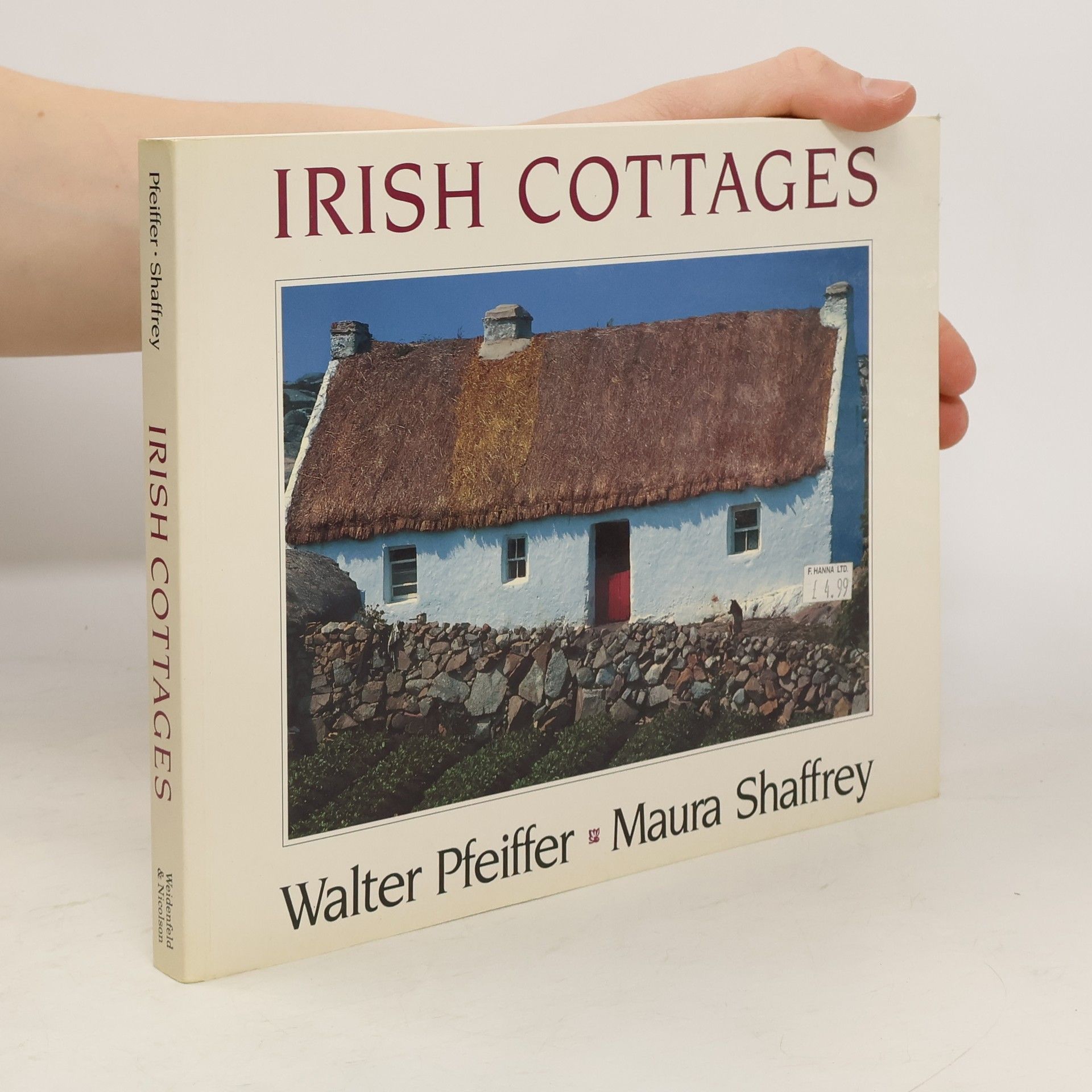 Alice Taylor Country: Irish Cottages