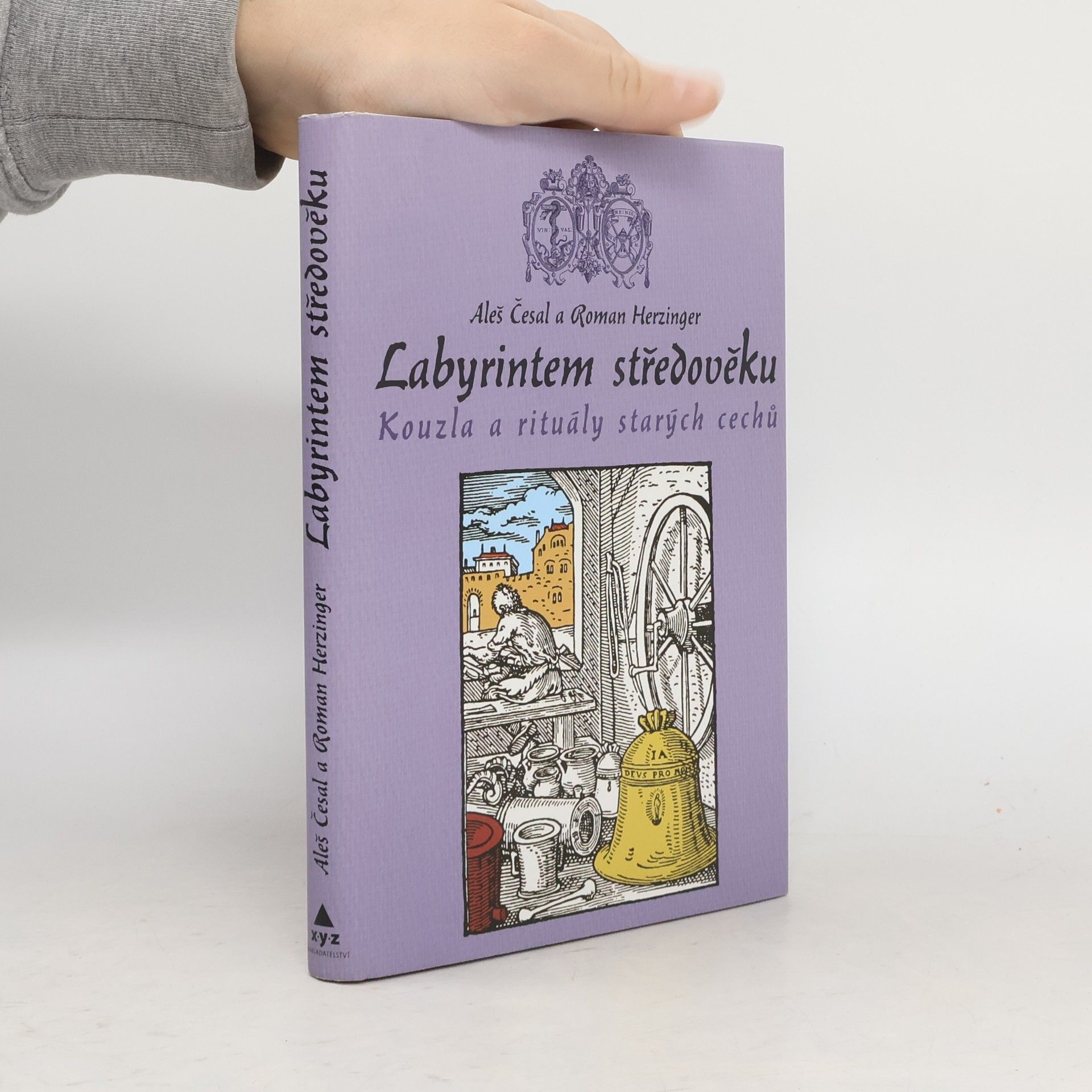 Aleš Česal Labyrintem středověku