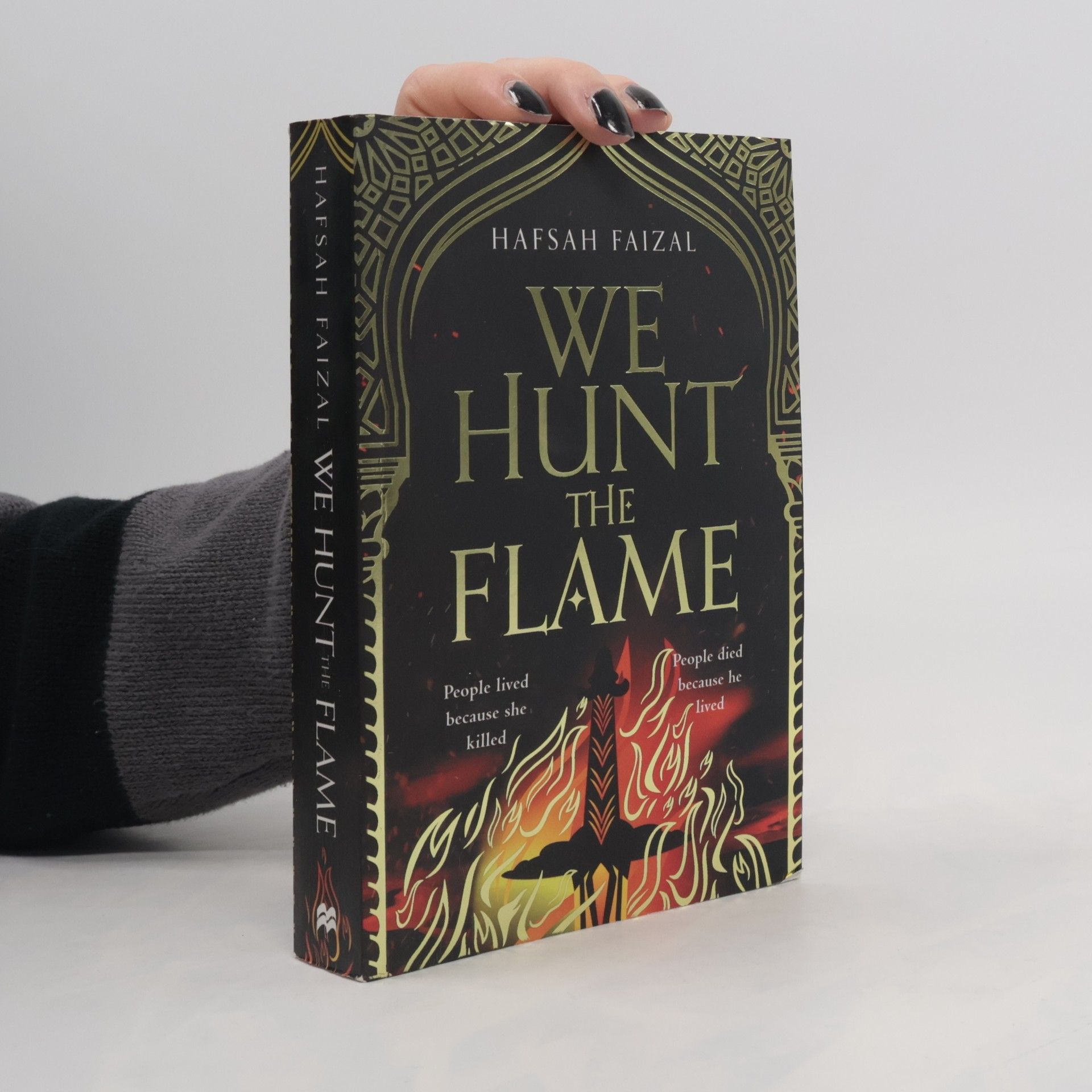 Hafsah Faizal We Hunt the Flame