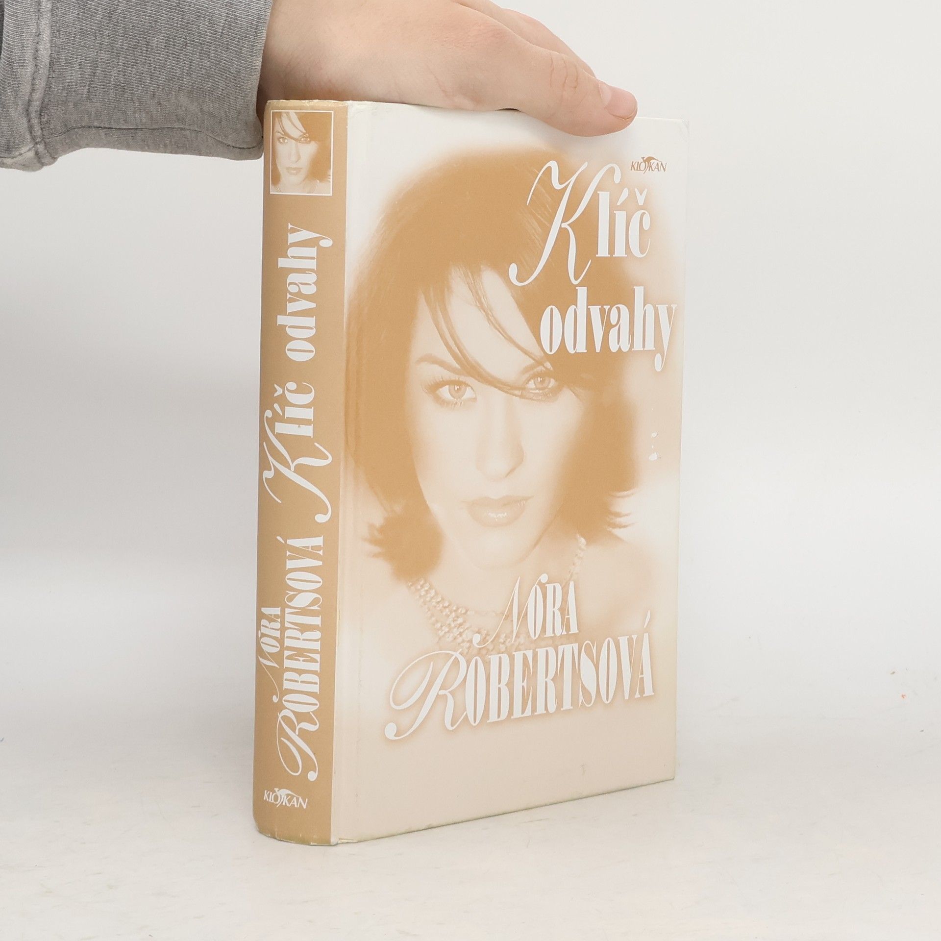 Nora Roberts Klíč odvahy