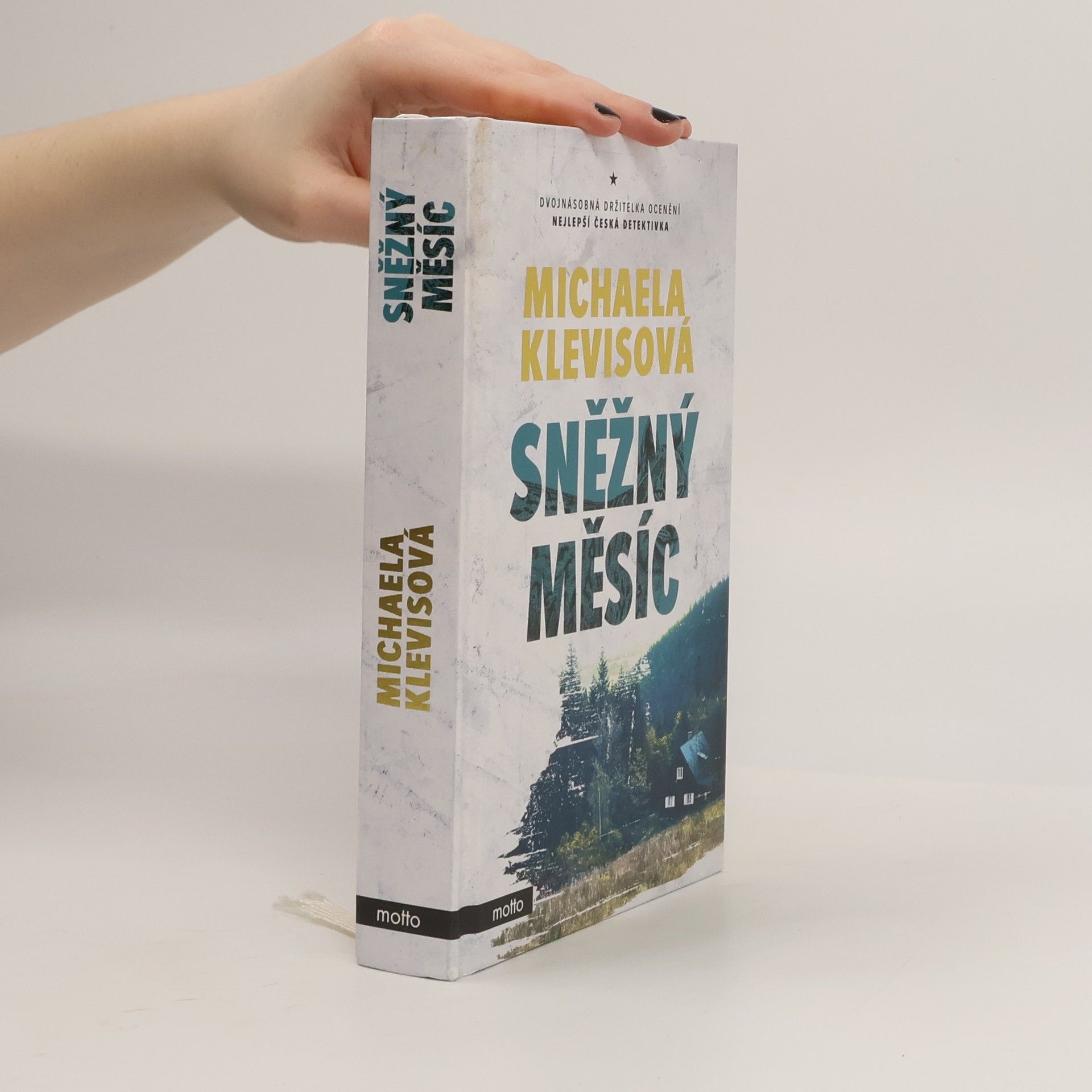 Michaela Klevisová Sněžný měsíc
