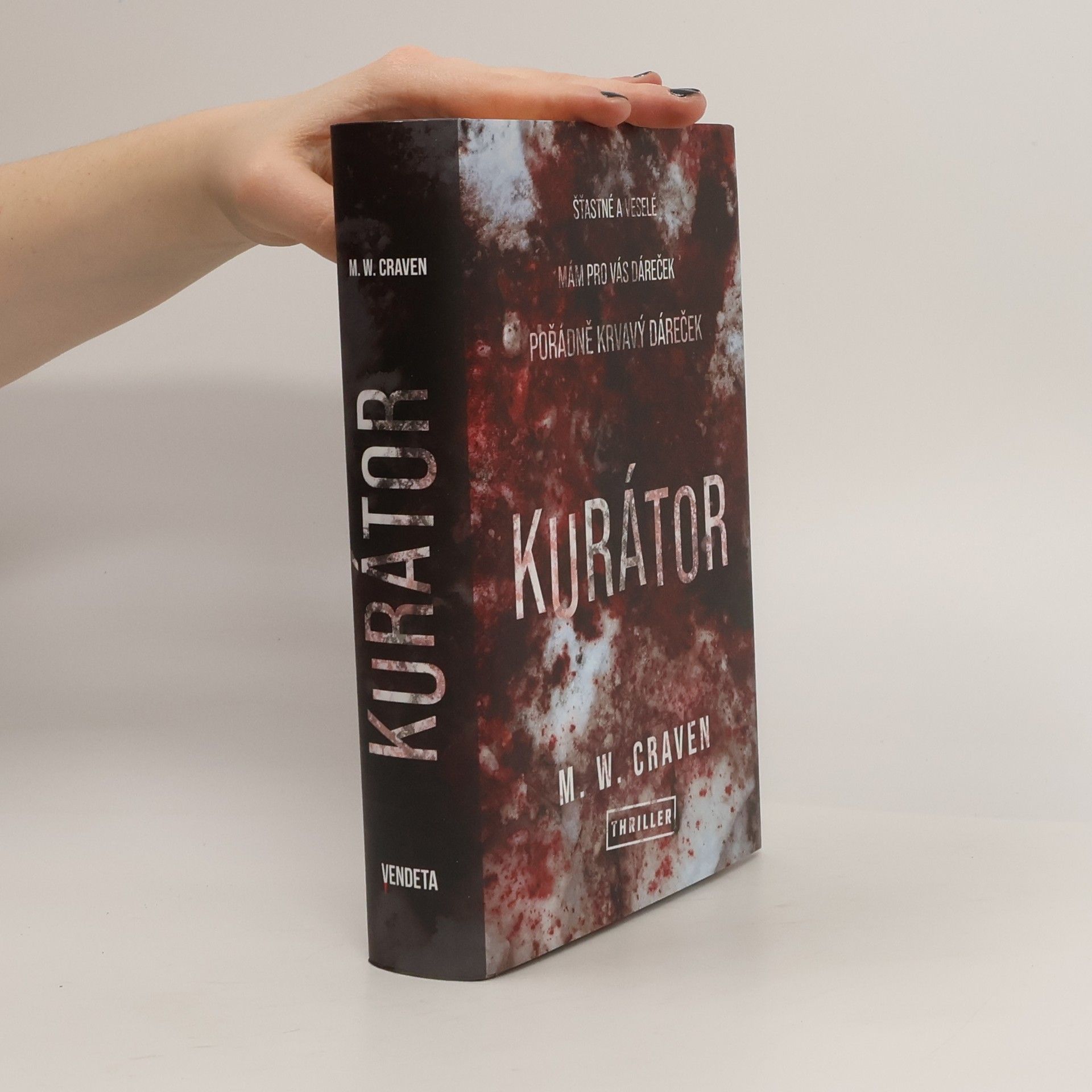 M.W. Craven Kurátor