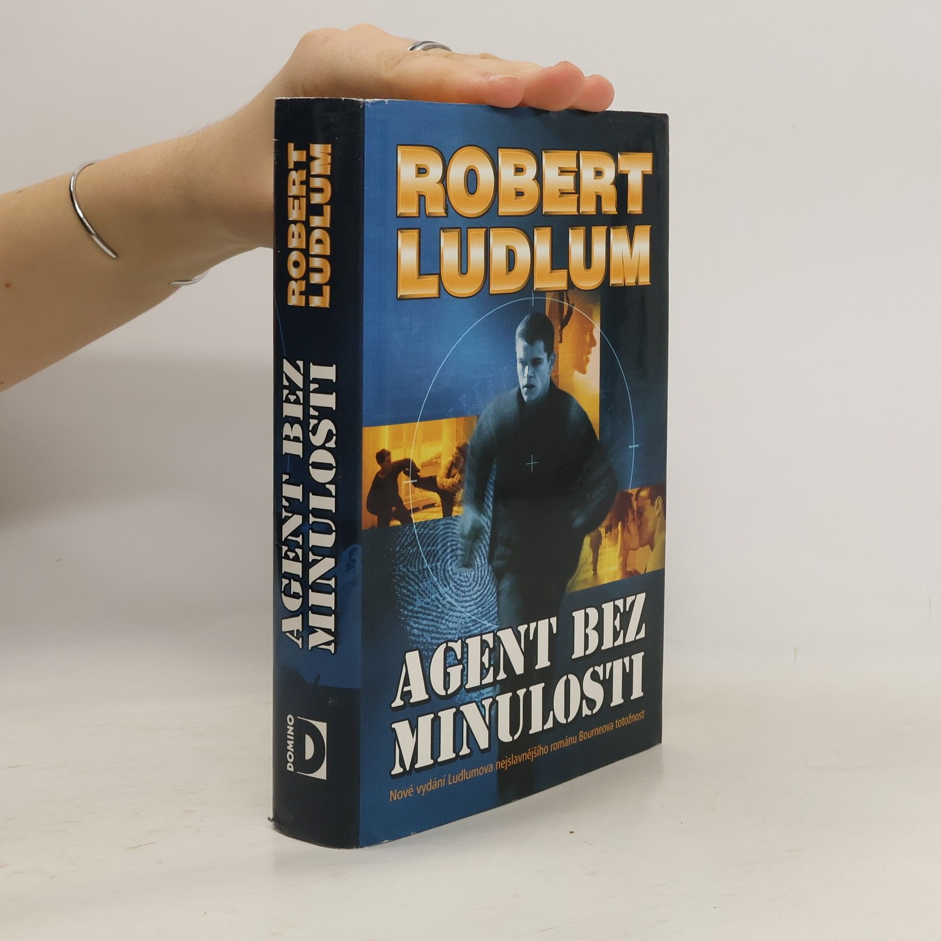 Robert Ludlum Agent bez minulosti