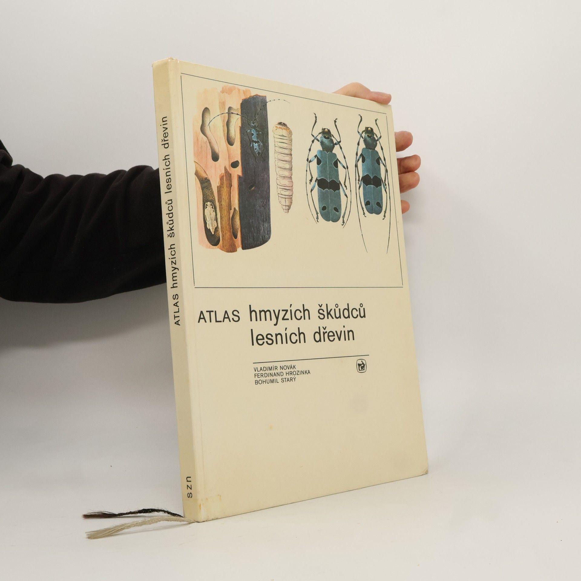 Atlas hmyzích škůdců lesních dřevin. Učební pomůcka pro lesnické školy