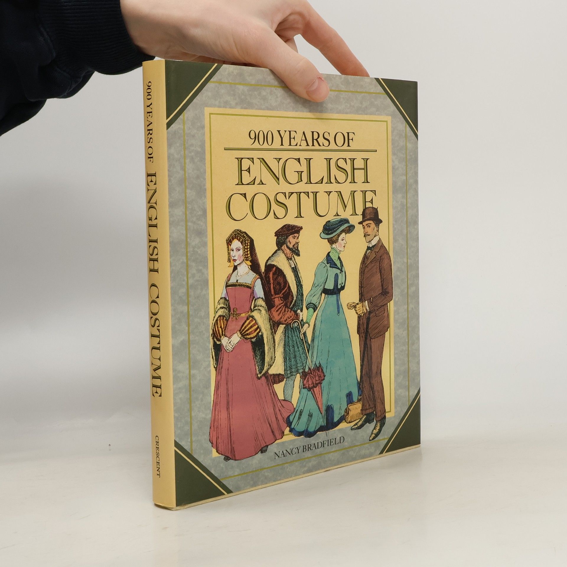 Nancy Margetts Bradfield 900 Years Of English Costume