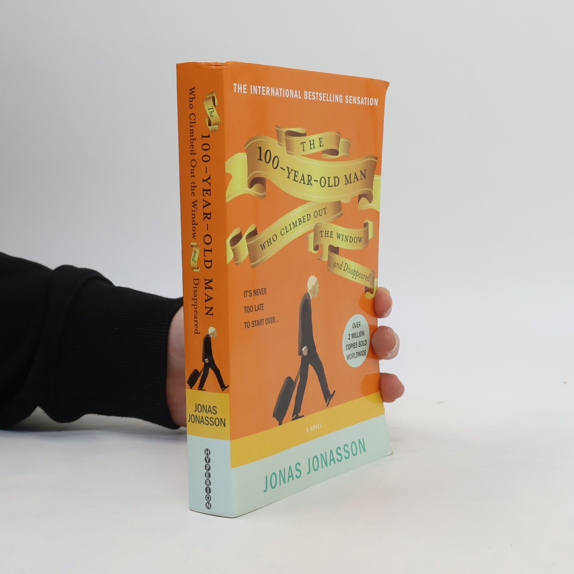 Jonas Jonasson The 100-year-old Man who Climbed out the Window and Disappeared