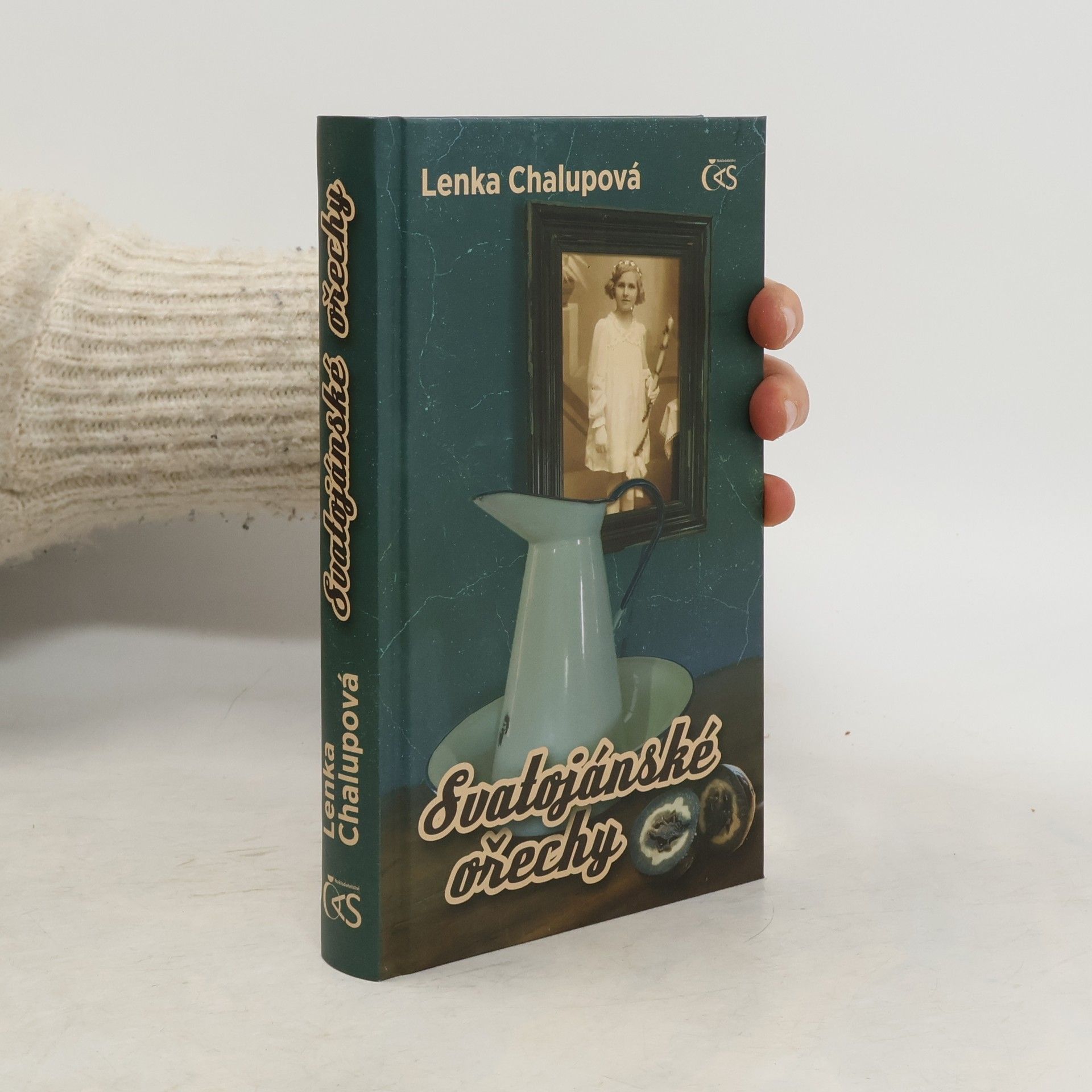 Lenka Chalupová Svatojánské ořechy