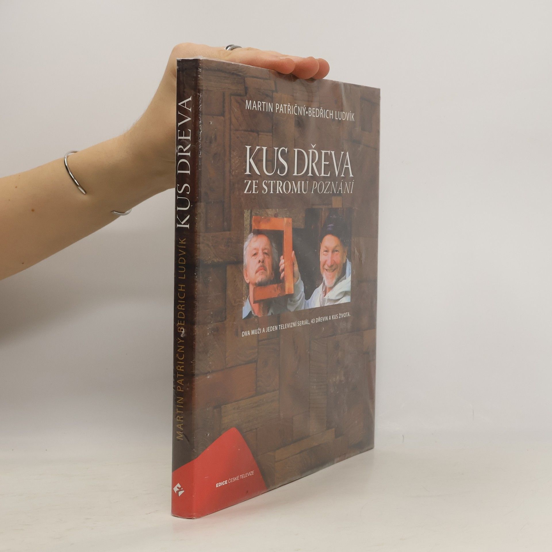 Kus dřeva ze stromu poznání