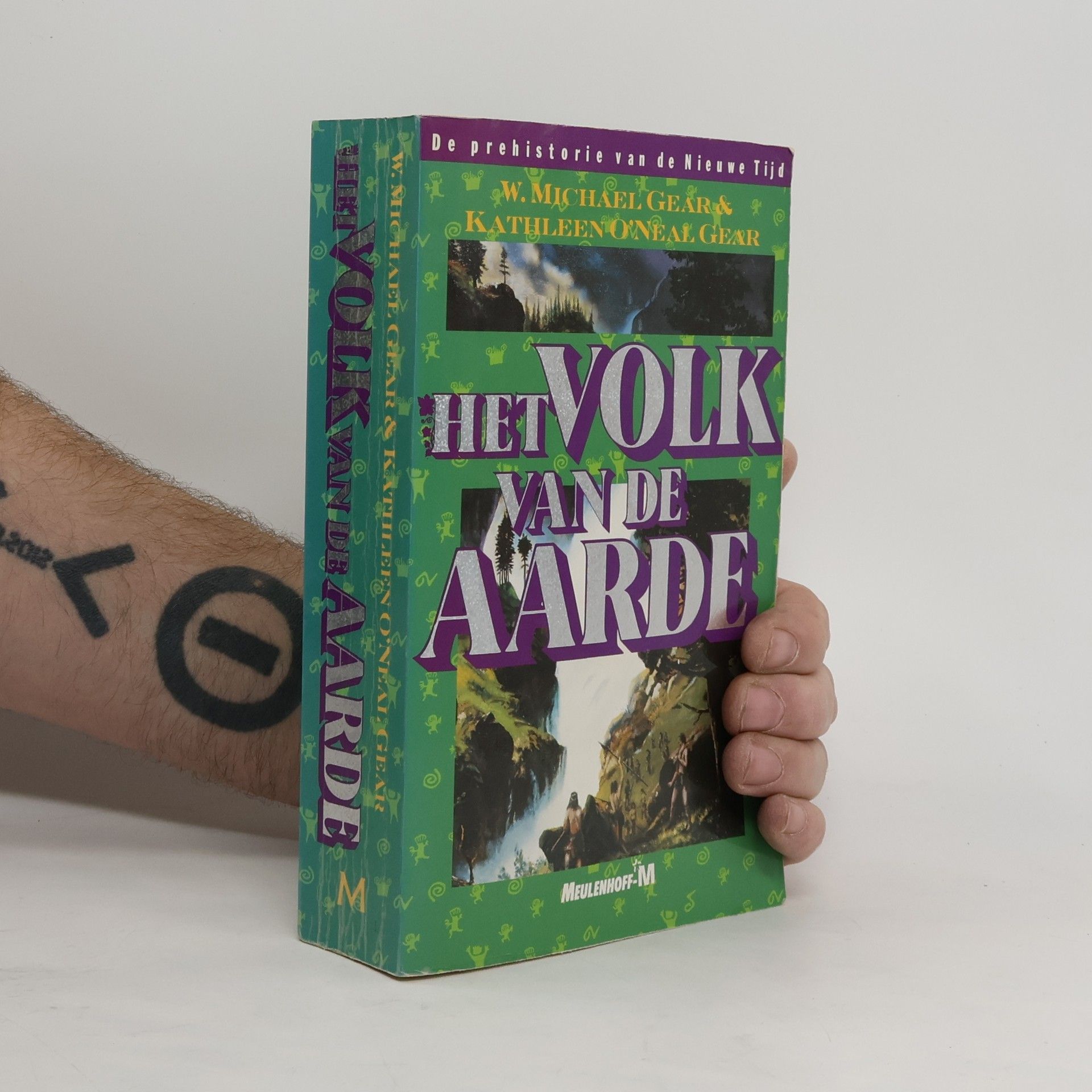 W. Michael Gear Het volk van de aarde