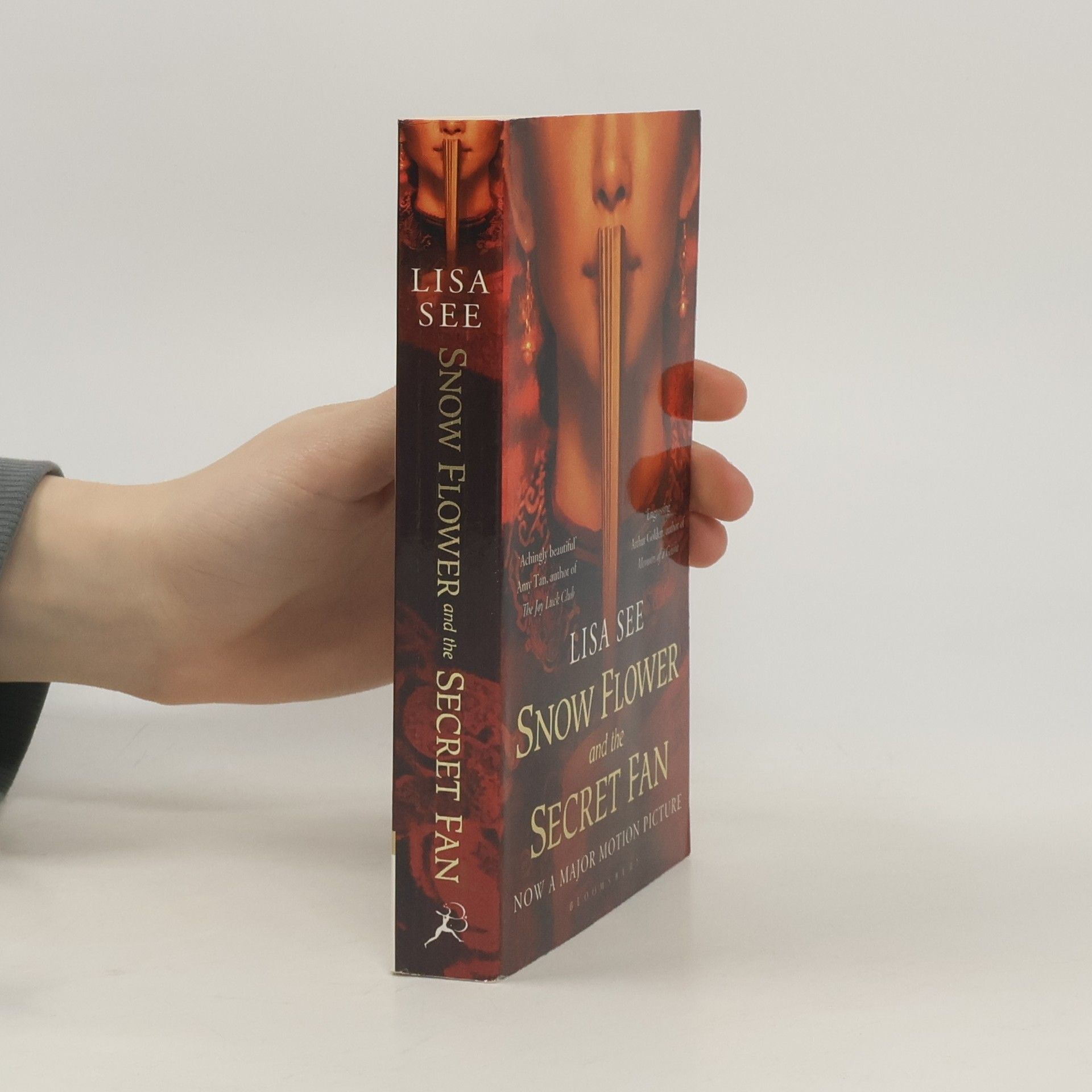 Lisa See Snow Flower and the Secret Fan. Film tie-in edition